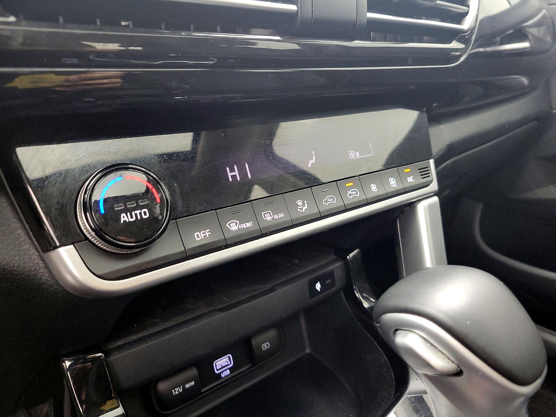 Thumbnail: 2022 Kia Seltos - 17