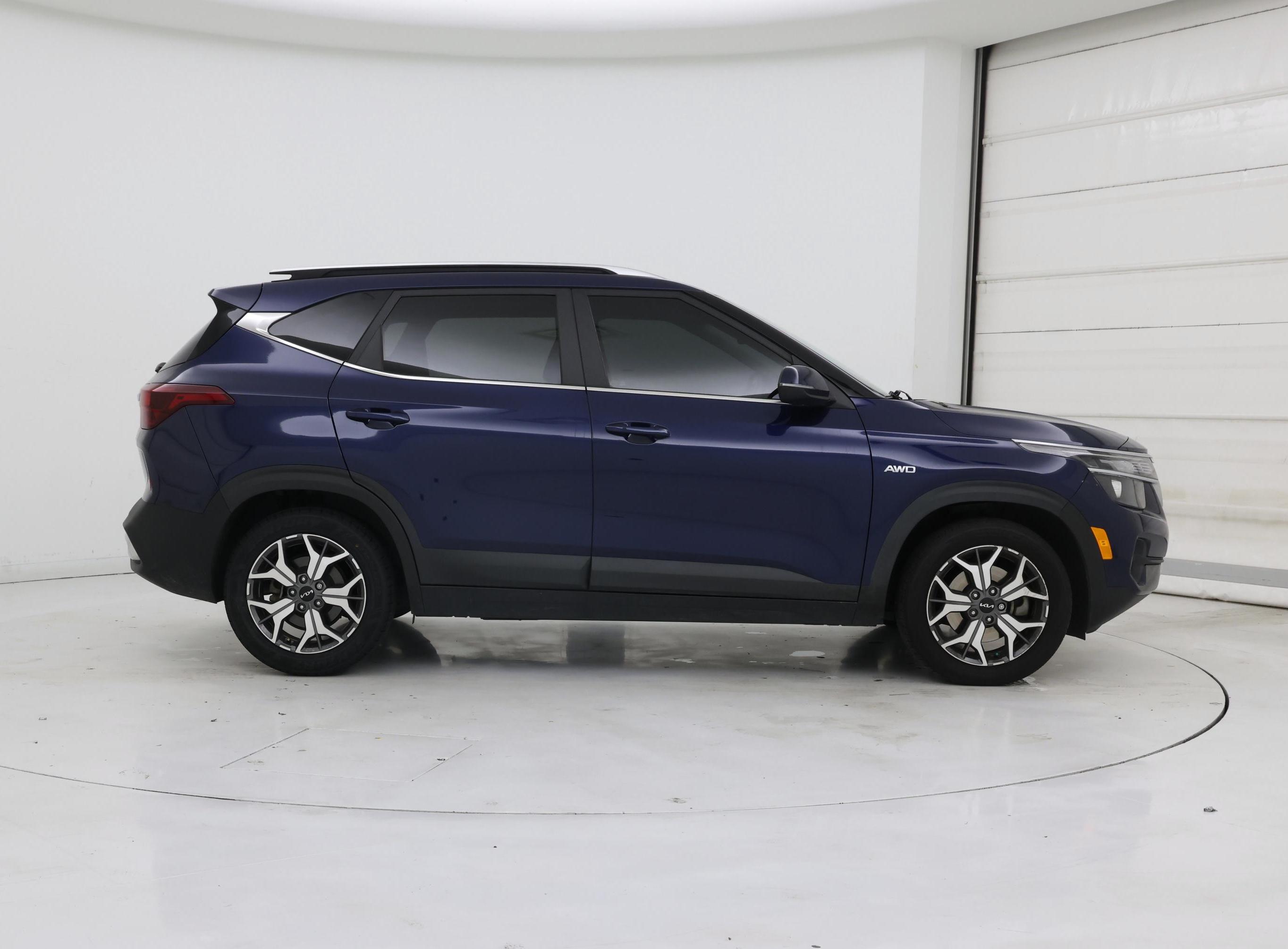 Thumbnail: 2022 Kia Seltos - 7