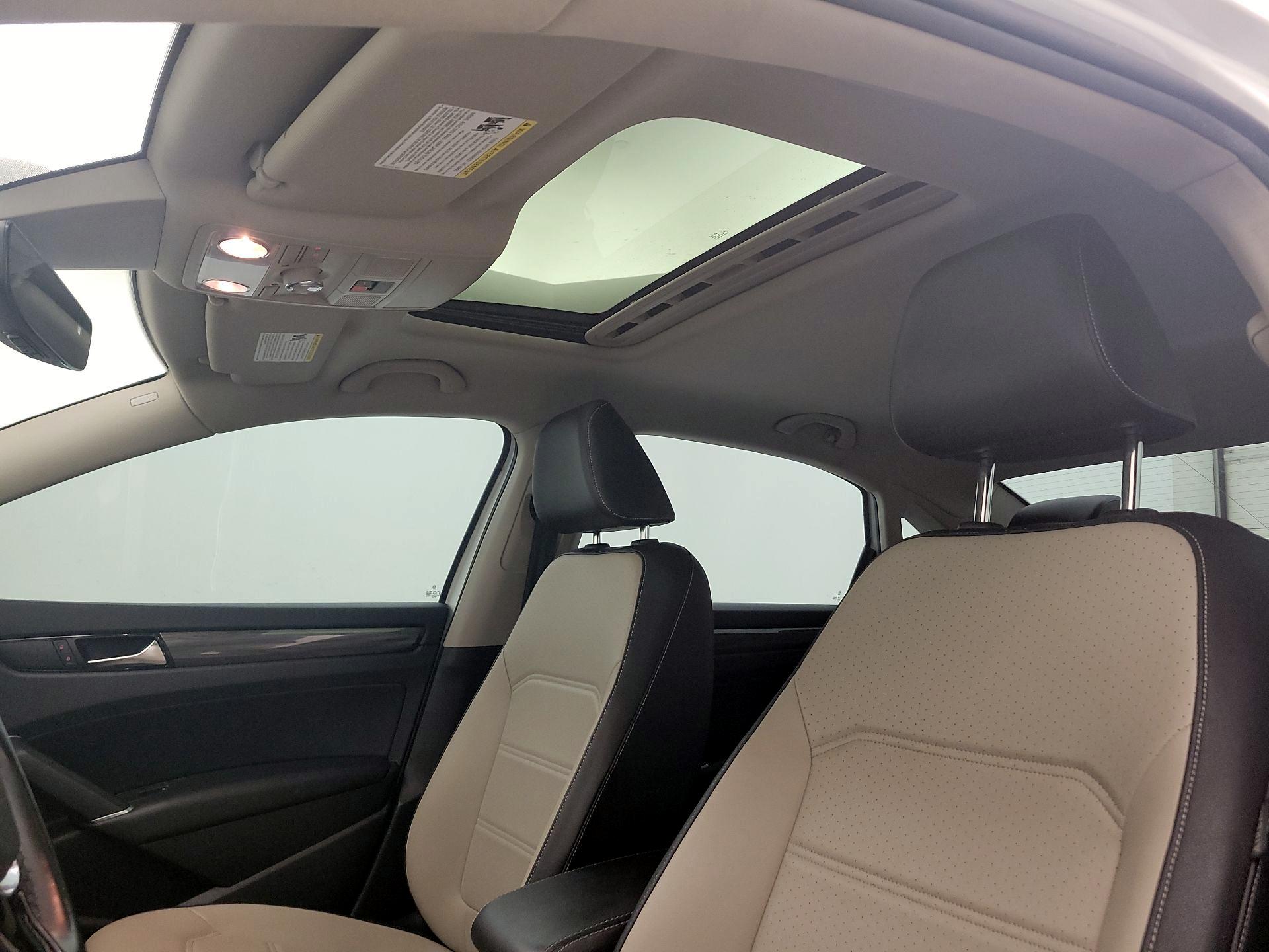 Thumbnail: 2020 Volkswagen Passat - 19