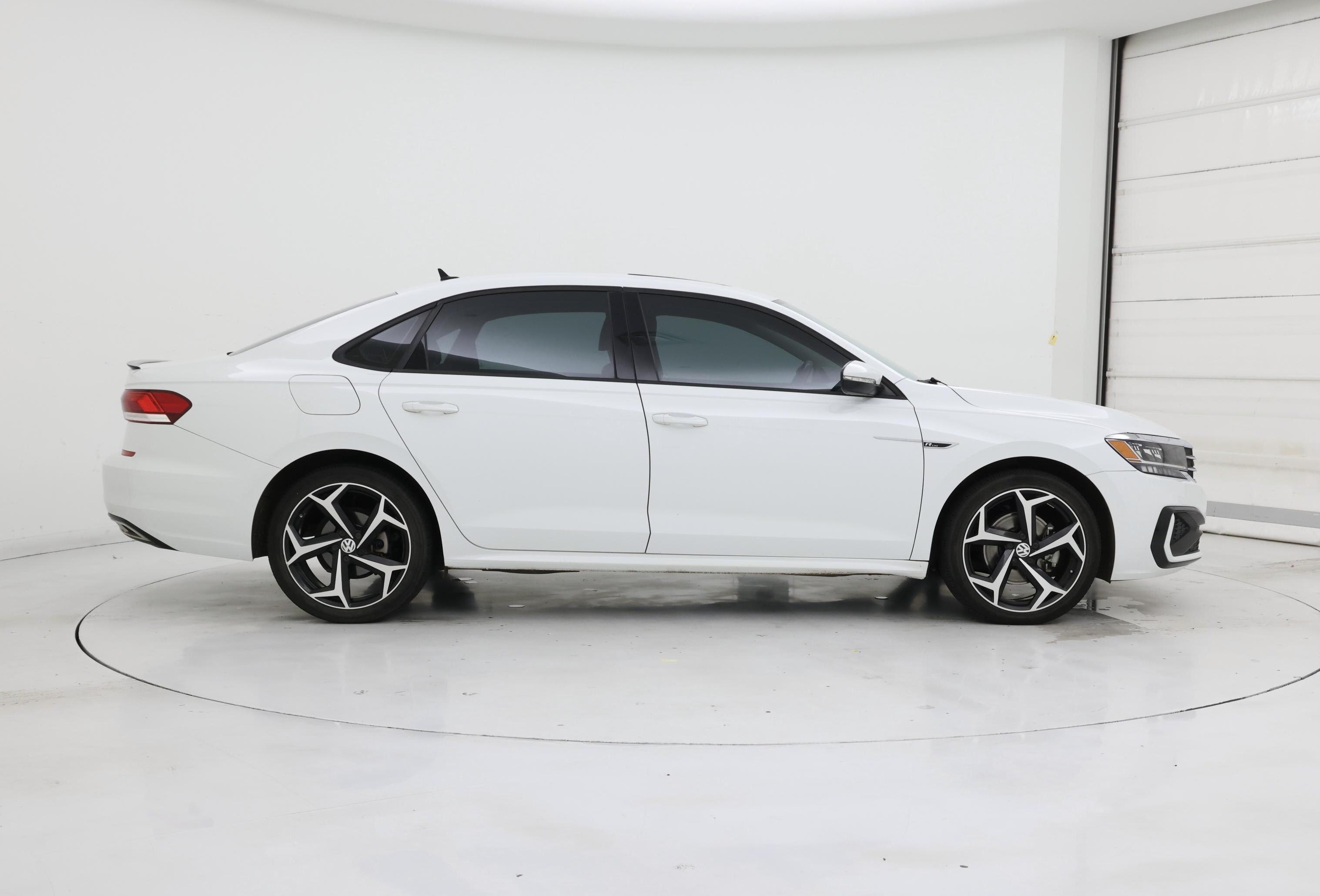 Thumbnail: 2020 Volkswagen Passat - 7