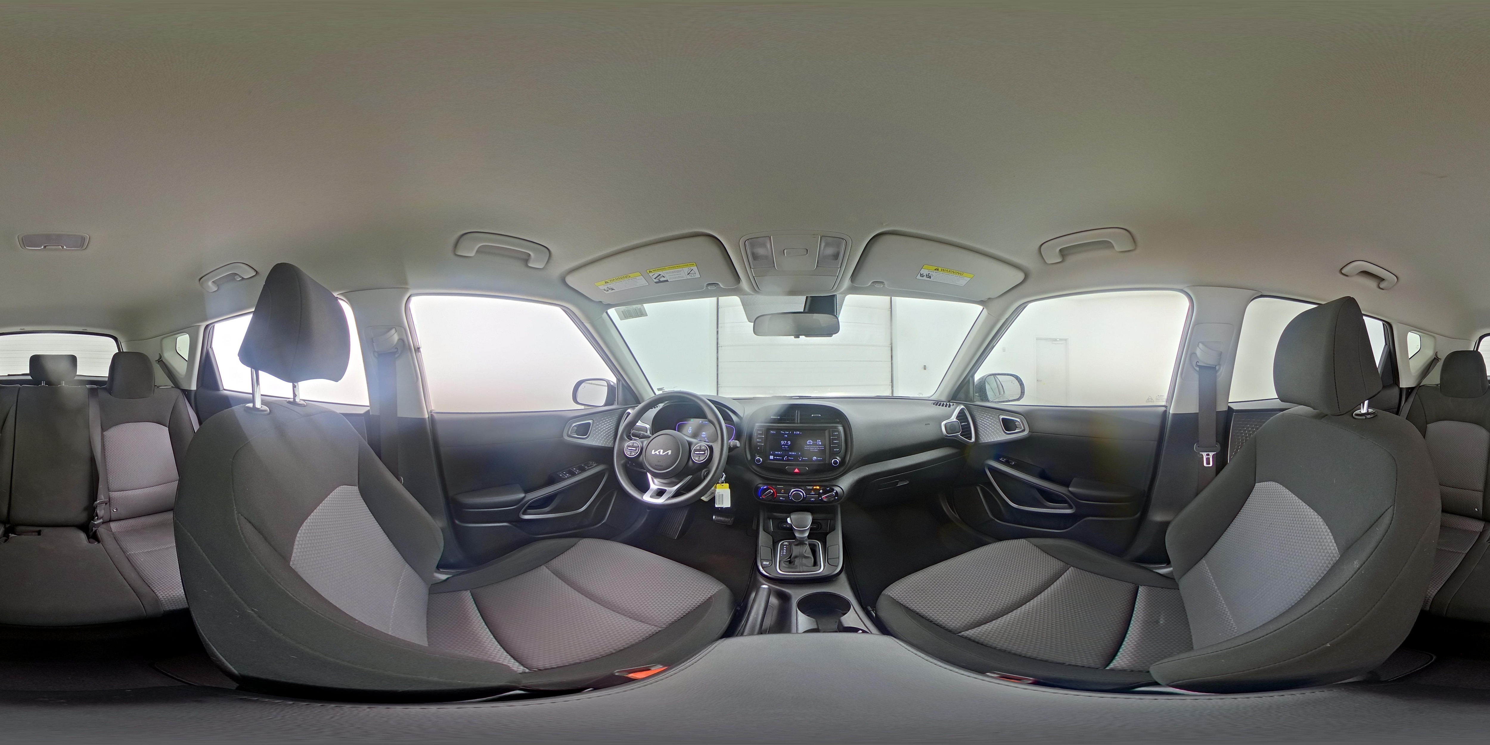 2023 Kia Soul LX - Photo 24