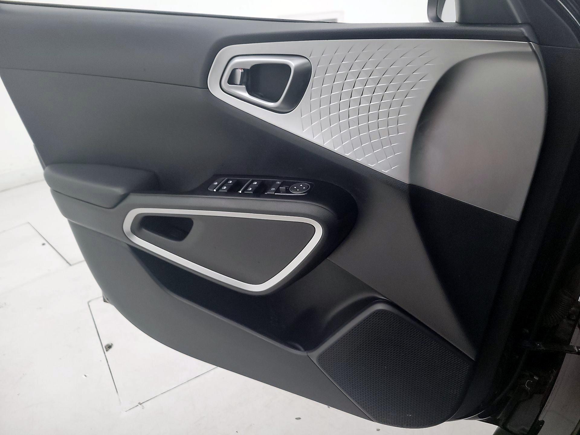 Thumbnail: 2023 Kia Soul - 12