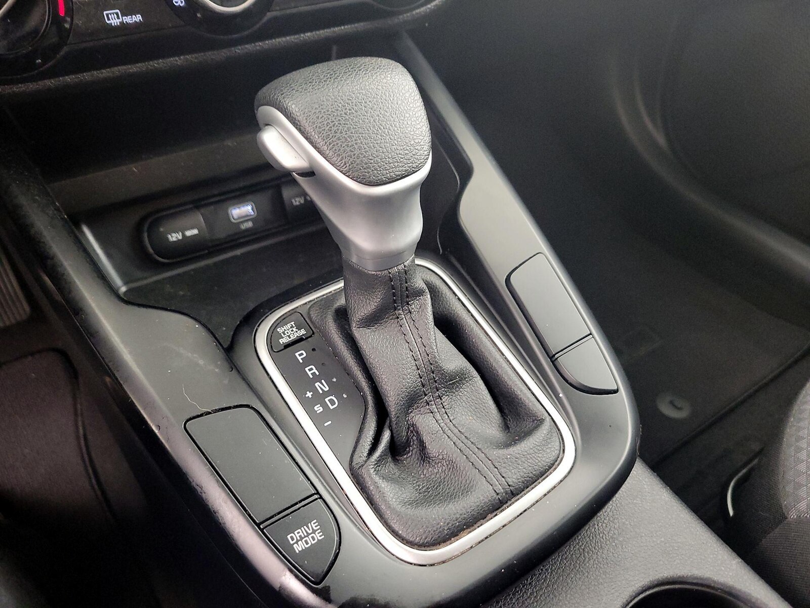 2023 Kia Soul LX - Photo 18