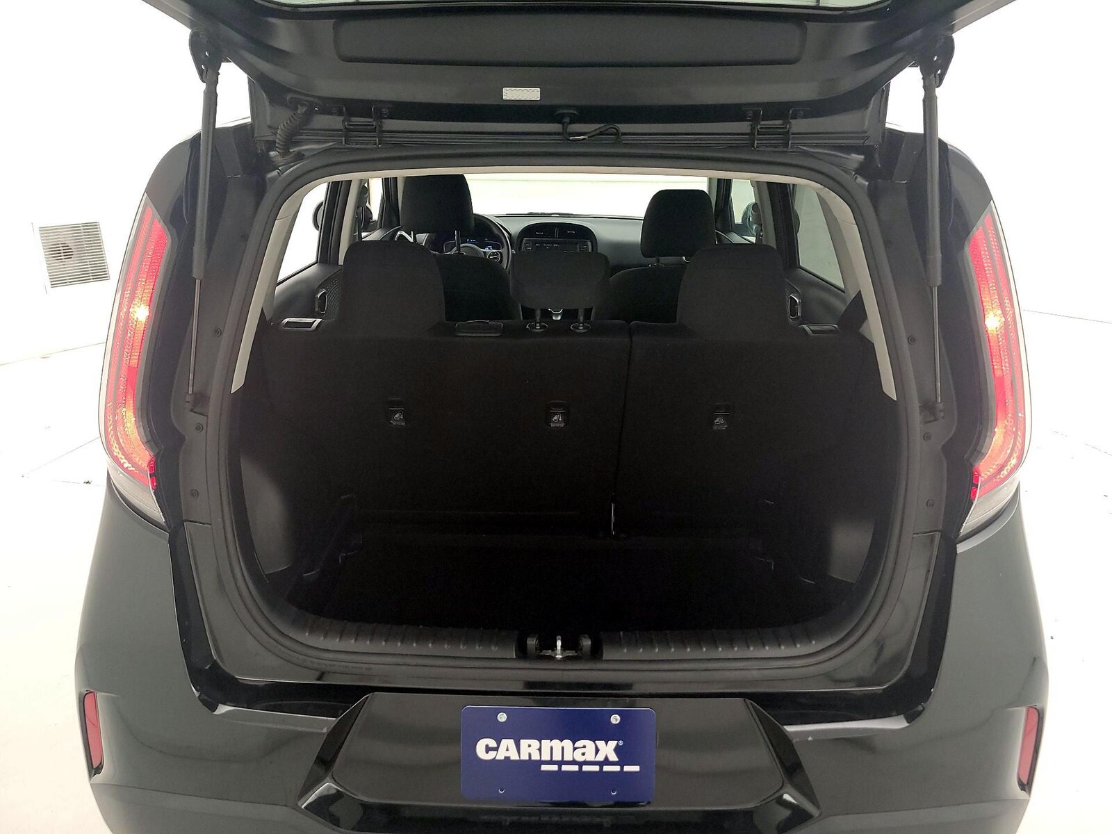 2023 Kia Soul LX - Photo 21