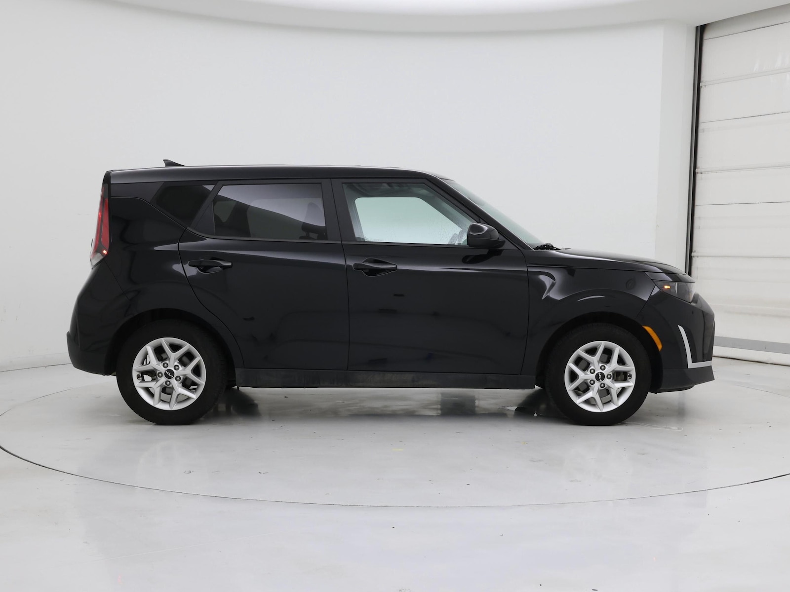 2023 Kia Soul LX - Photo 8
