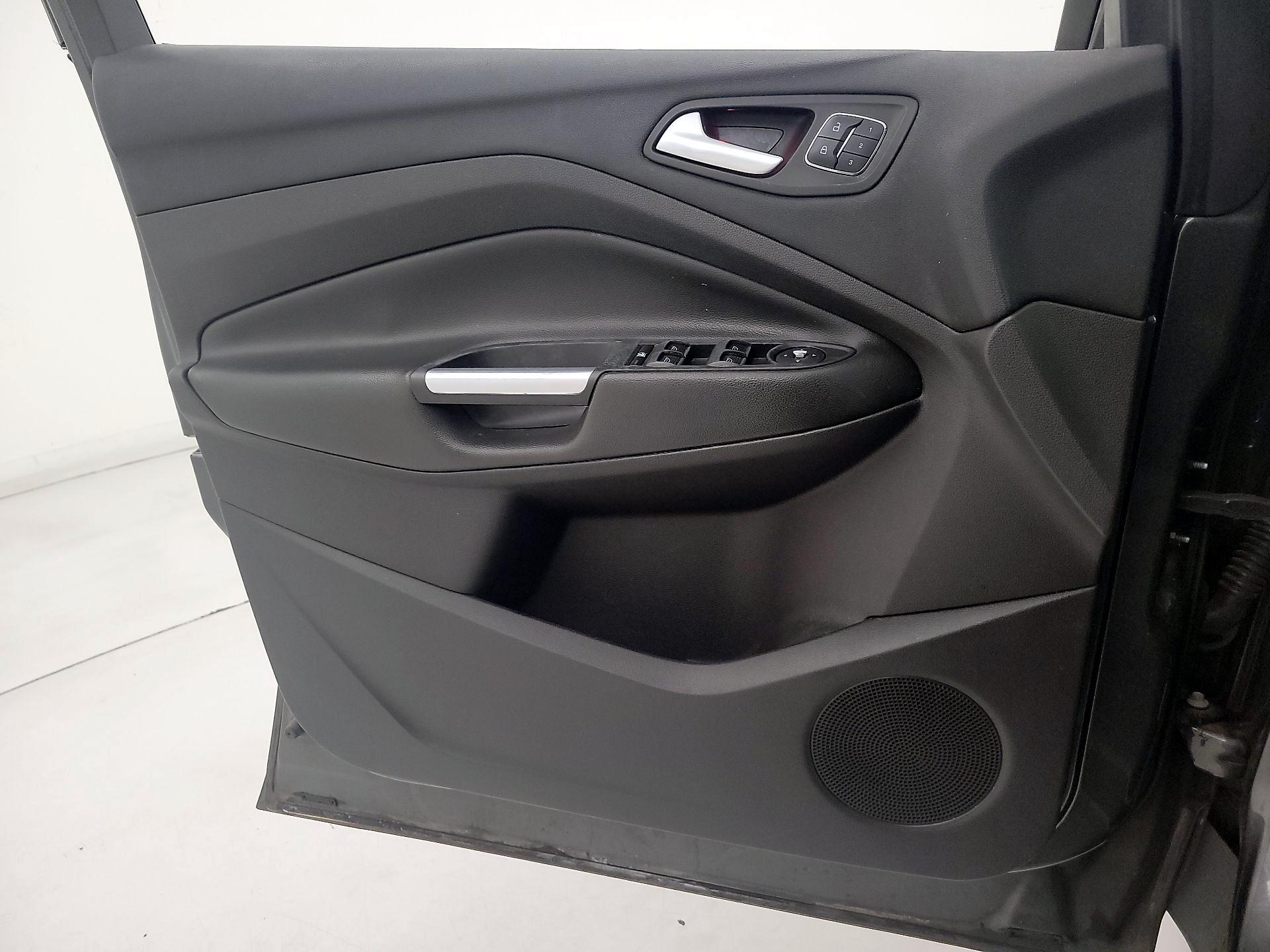 Thumbnail: 2015 Ford Escape - 12