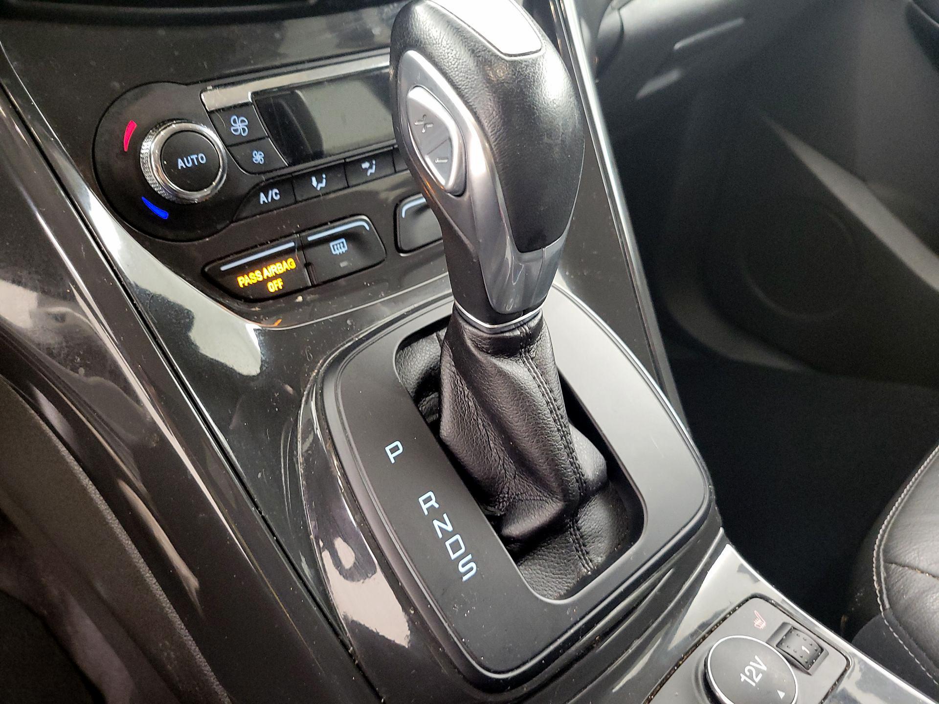 Thumbnail: 2015 Ford Escape - 17