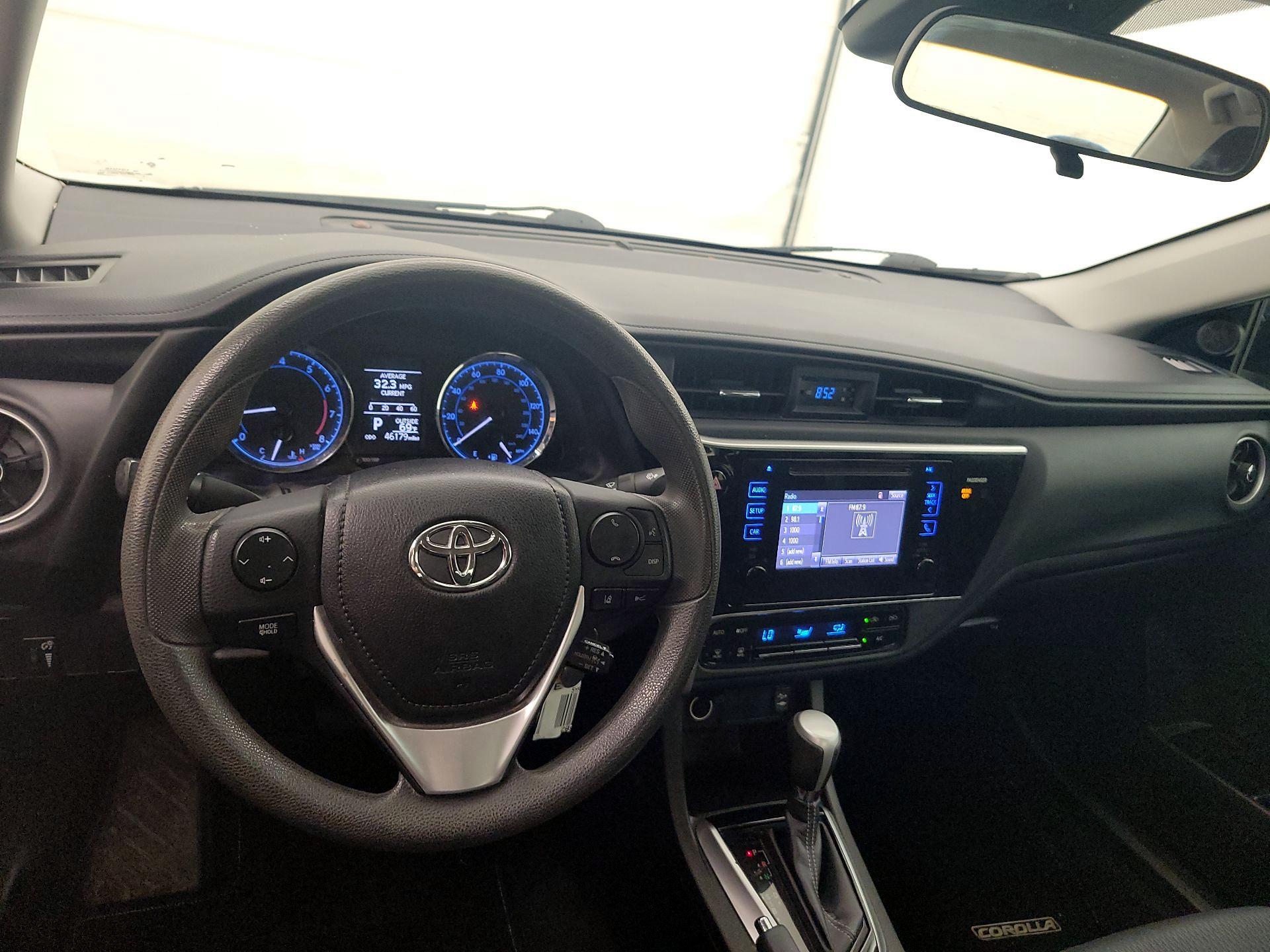 Thumbnail: 2017 Toyota Corolla - 9