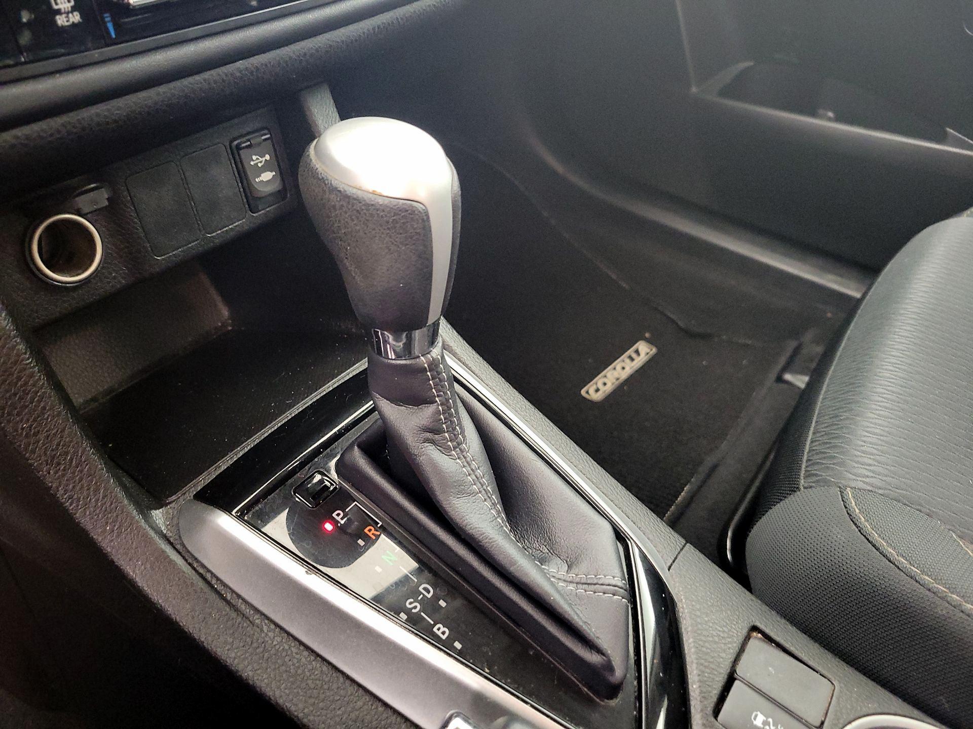 Thumbnail: 2017 Toyota Corolla - 17