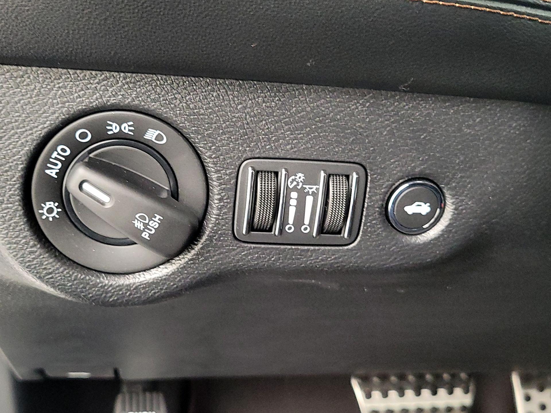 Thumbnail: 2020 Dodge Challenger - 13