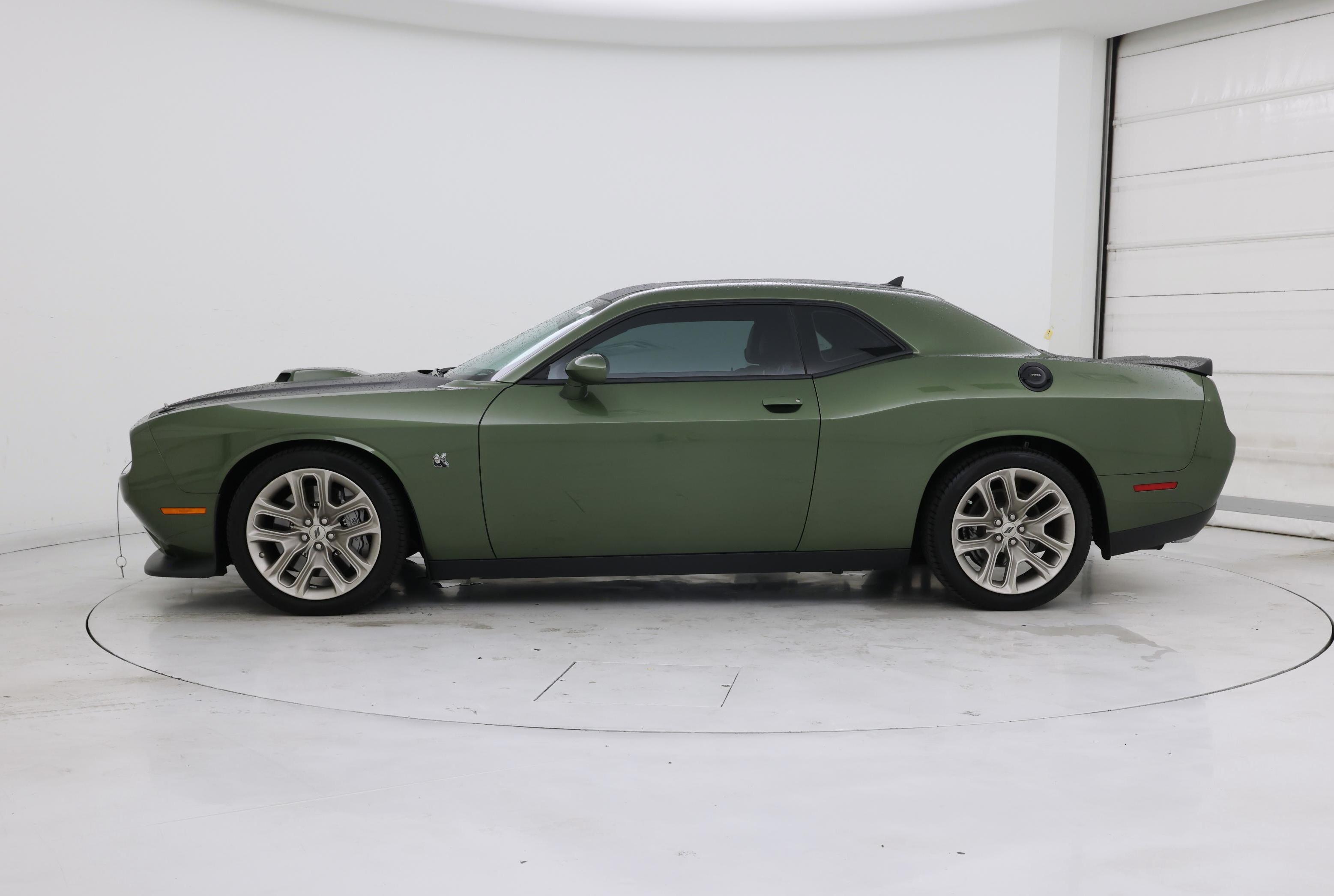 Thumbnail: 2020 Dodge Challenger - 3