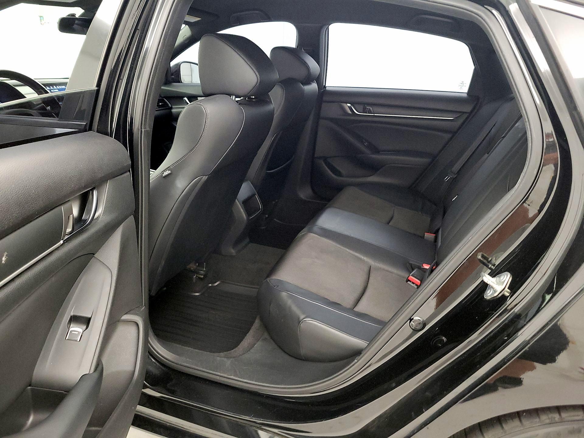 Thumbnail: 2018 Honda Accord - 19