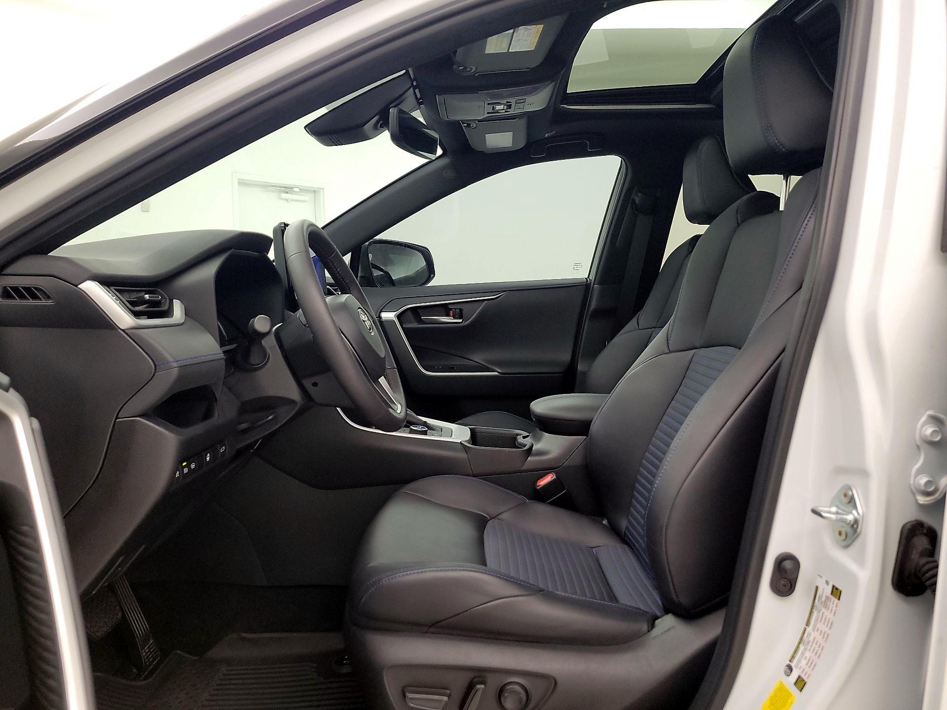 Thumbnail: 2024 Toyota RAV4 - 11