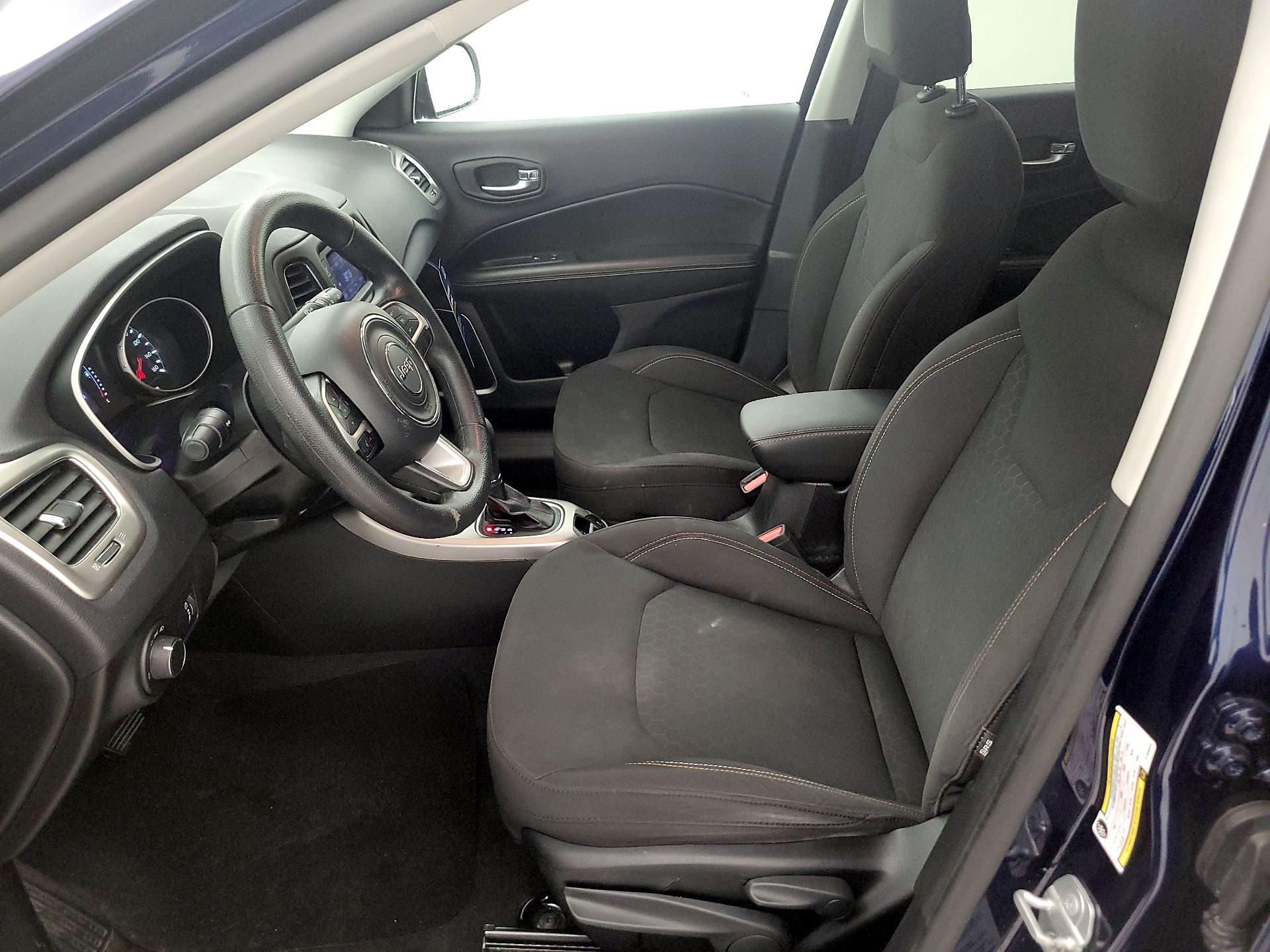 Thumbnail: 2017 Jeep Compass - 11