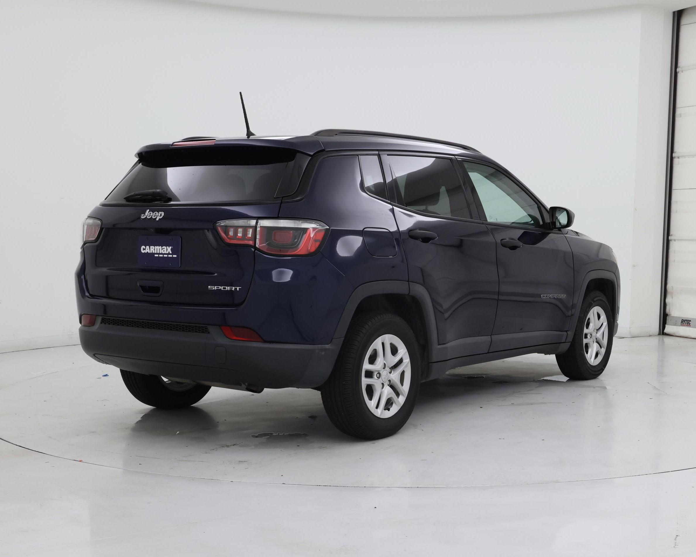 Thumbnail: 2017 Jeep Compass - 8