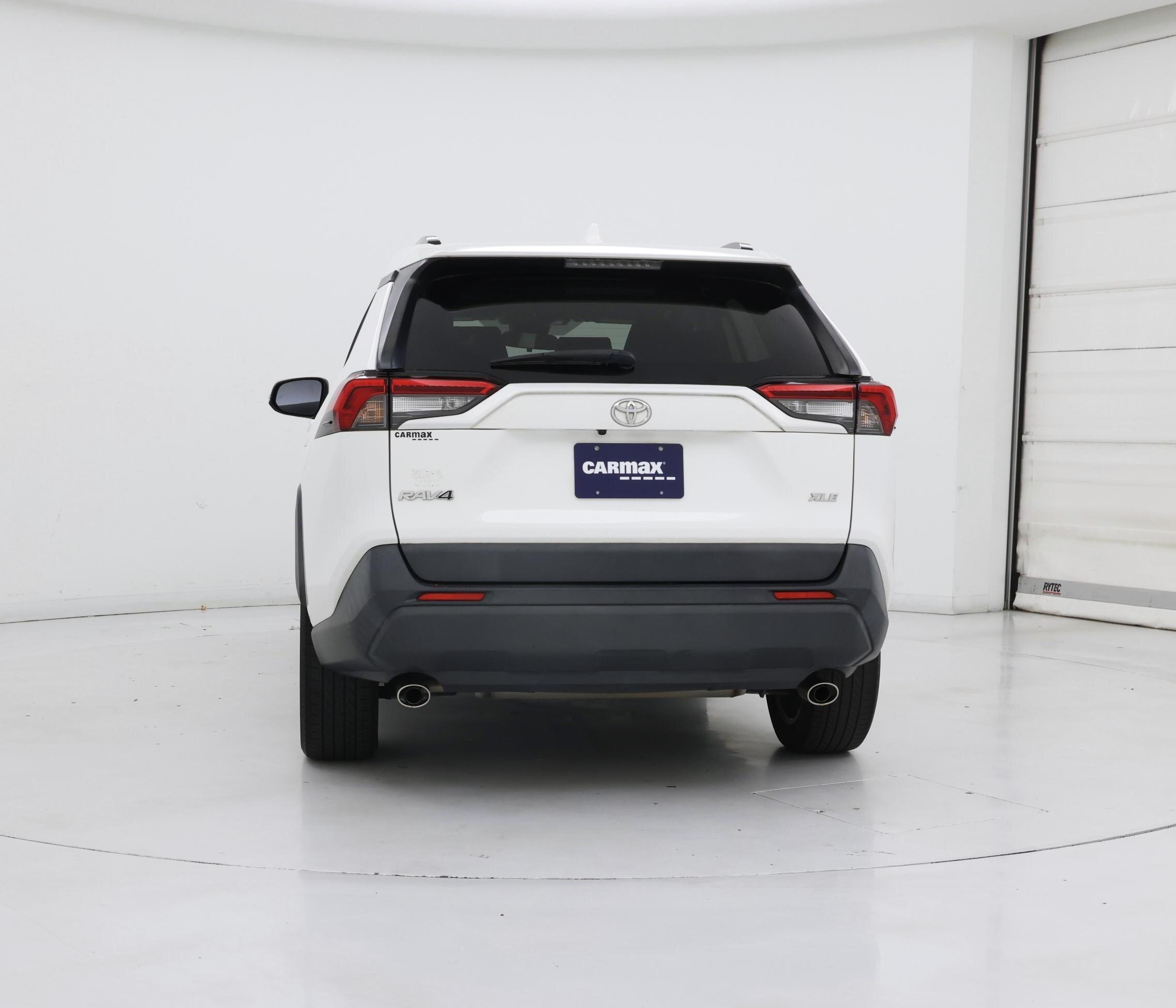 Thumbnail: 2019 Toyota RAV4 - 6