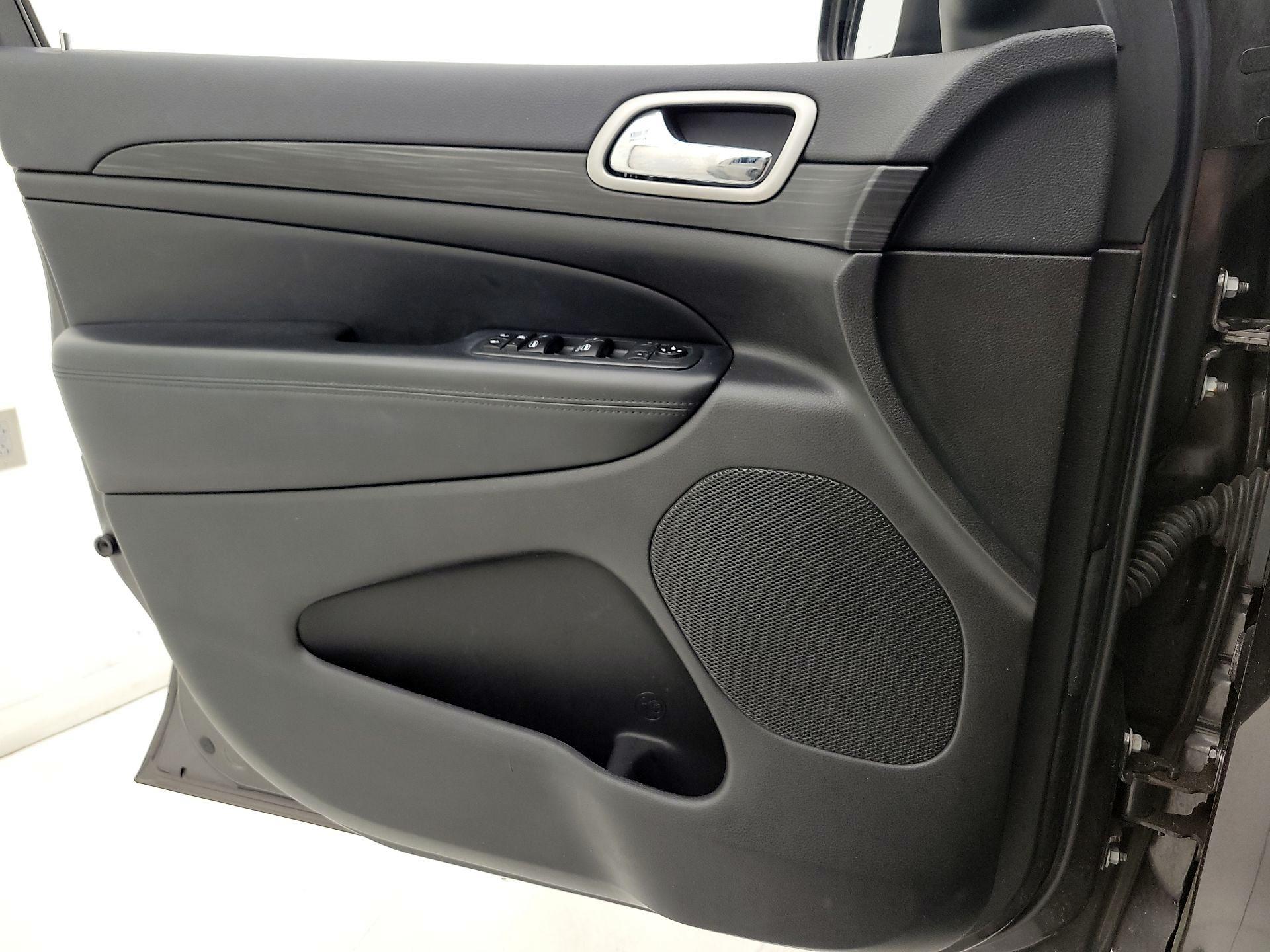 Thumbnail: 2020 Jeep Grand Cherokee - 12