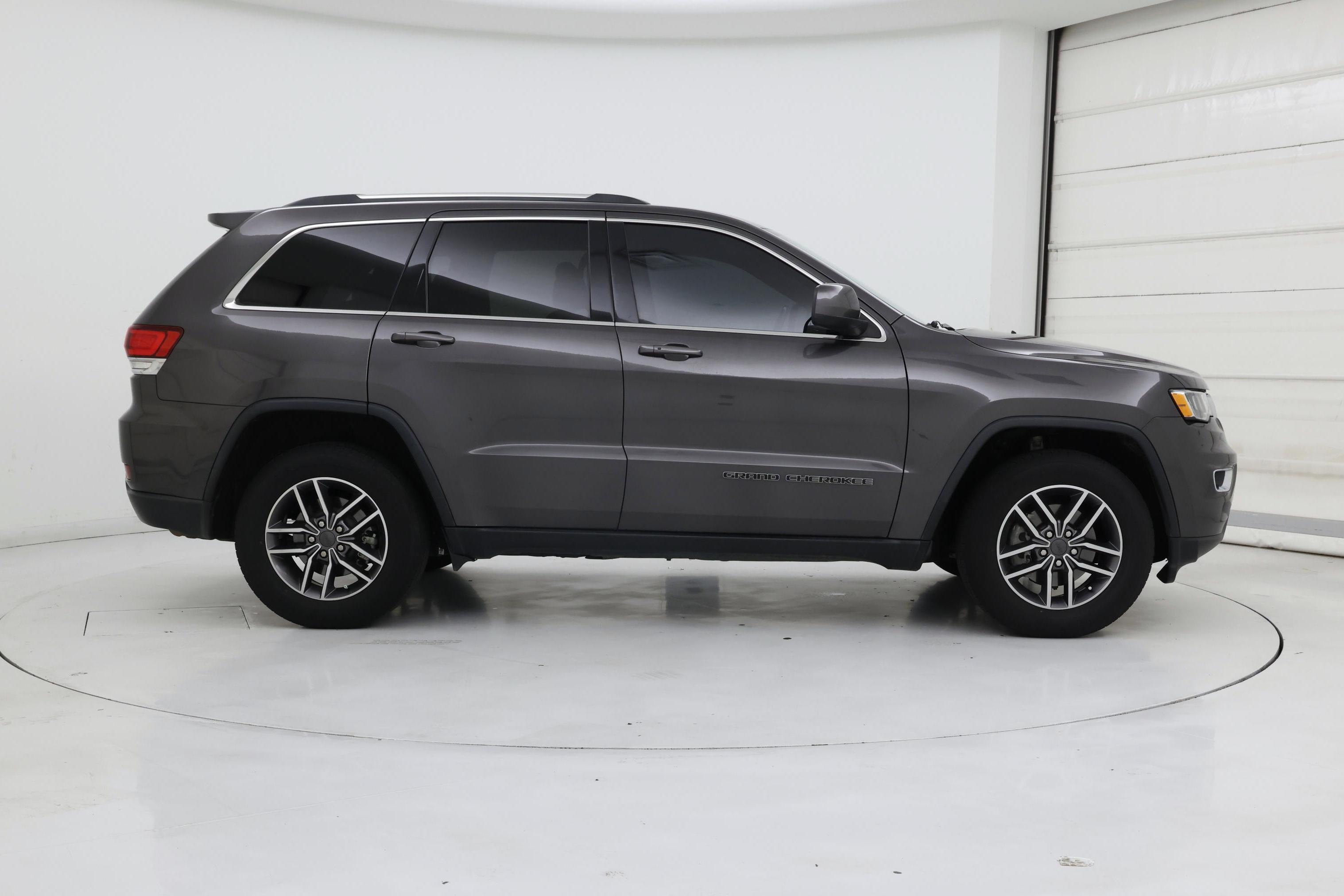 Thumbnail: 2020 Jeep Grand Cherokee - 7