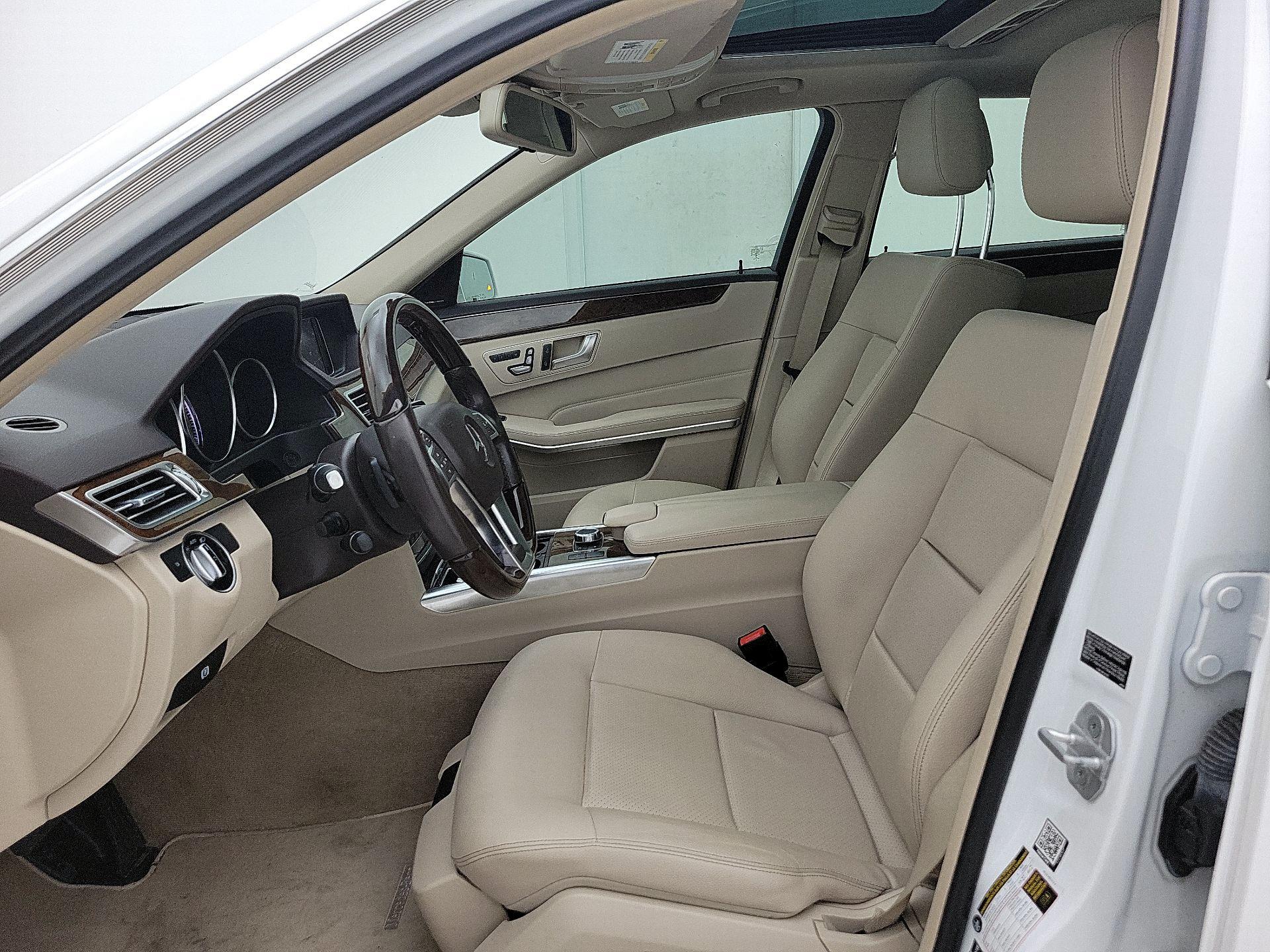 Thumbnail: 2016 Mercedes-Benz E-Class - 11