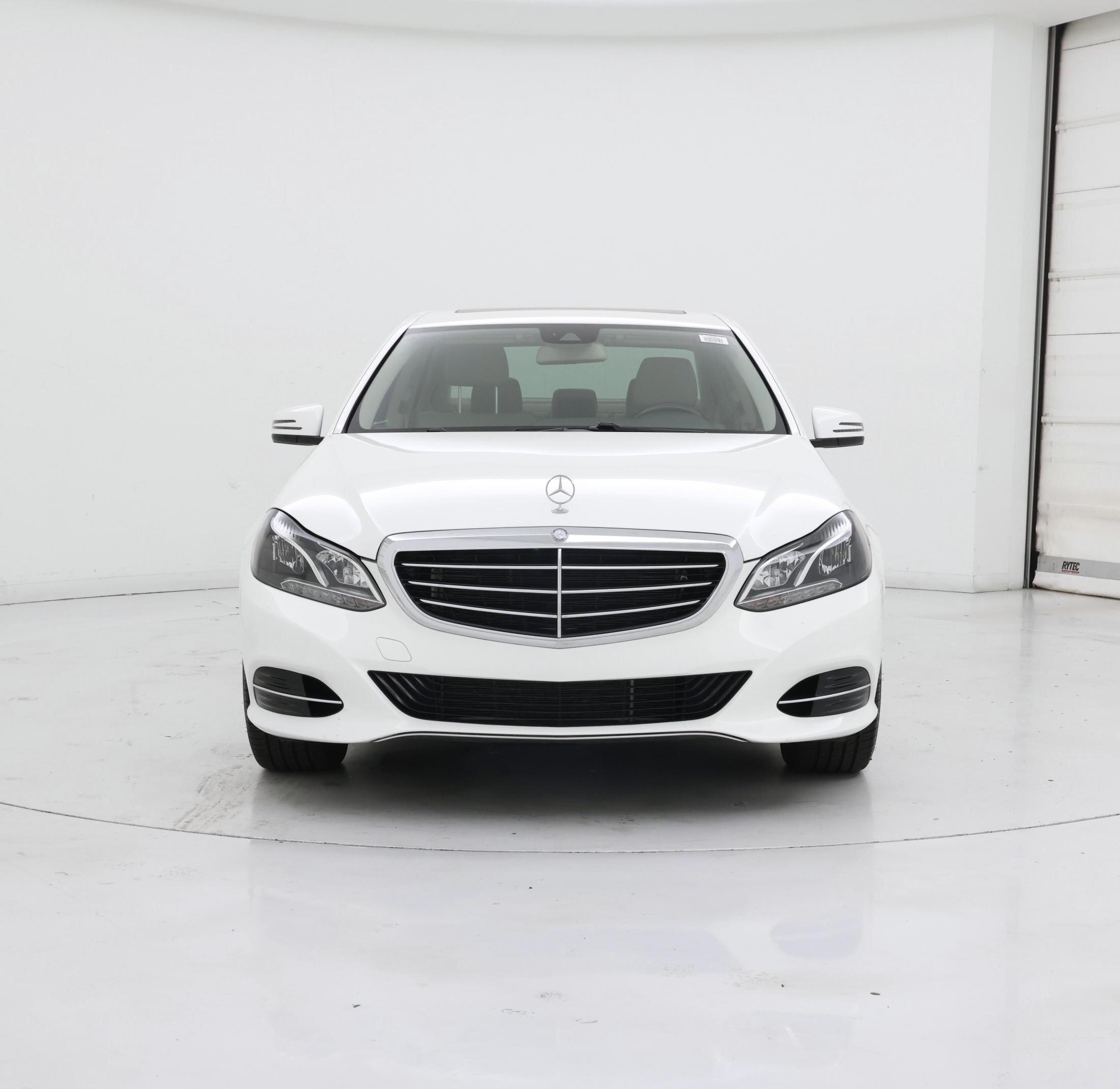 Thumbnail: 2016 Mercedes-Benz E-Class - 5