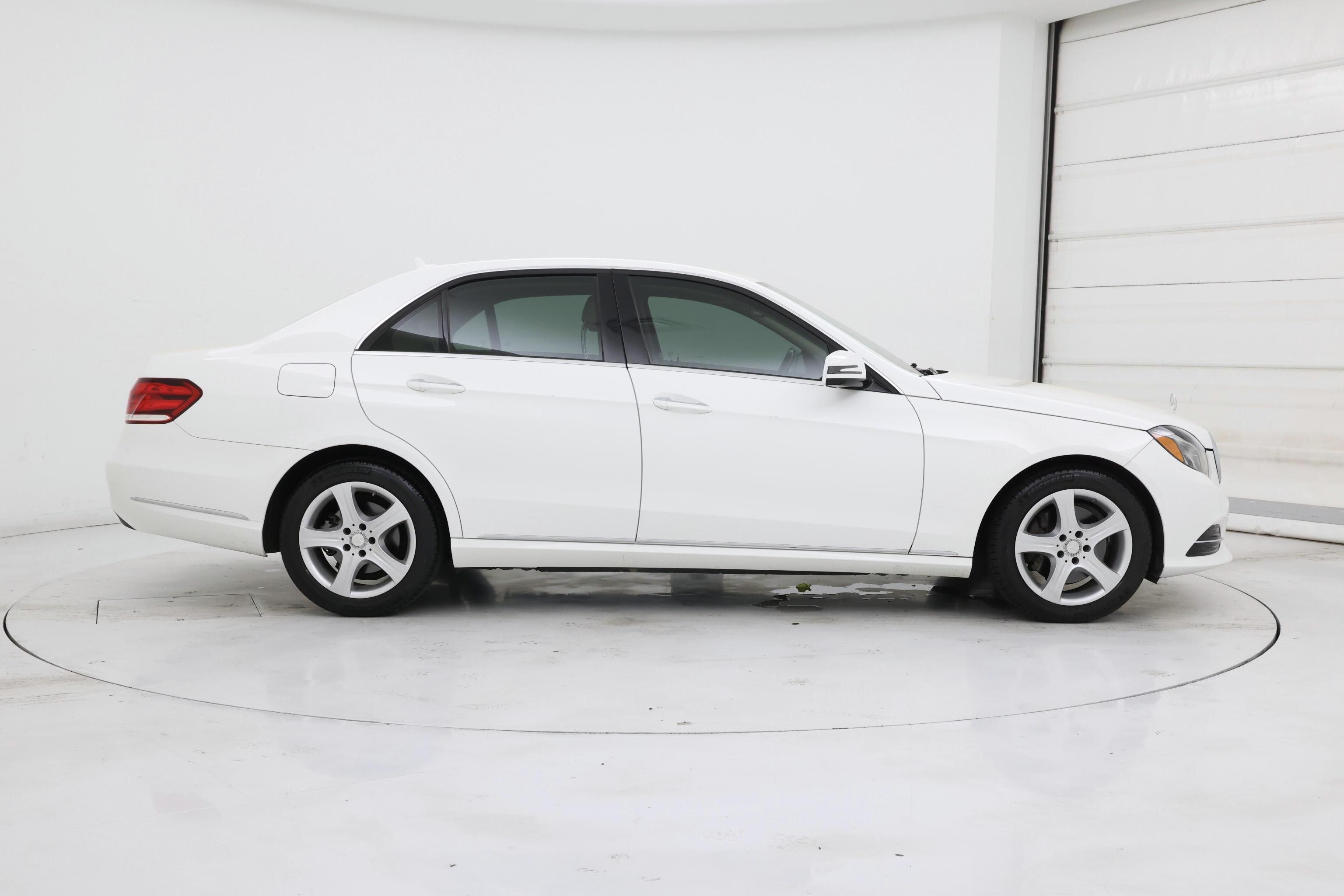 Thumbnail: 2016 Mercedes-Benz E-Class - 7