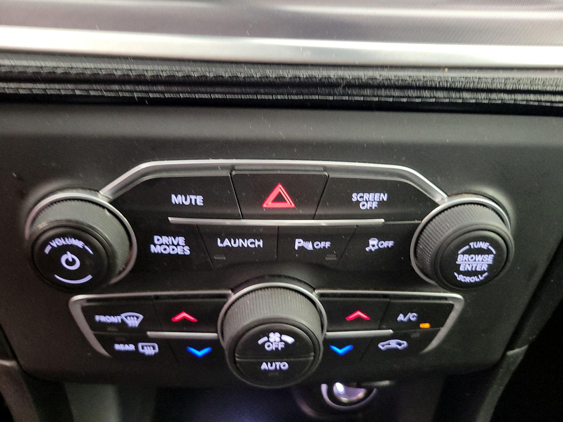 Thumbnail: 2019 Dodge Charger - 16