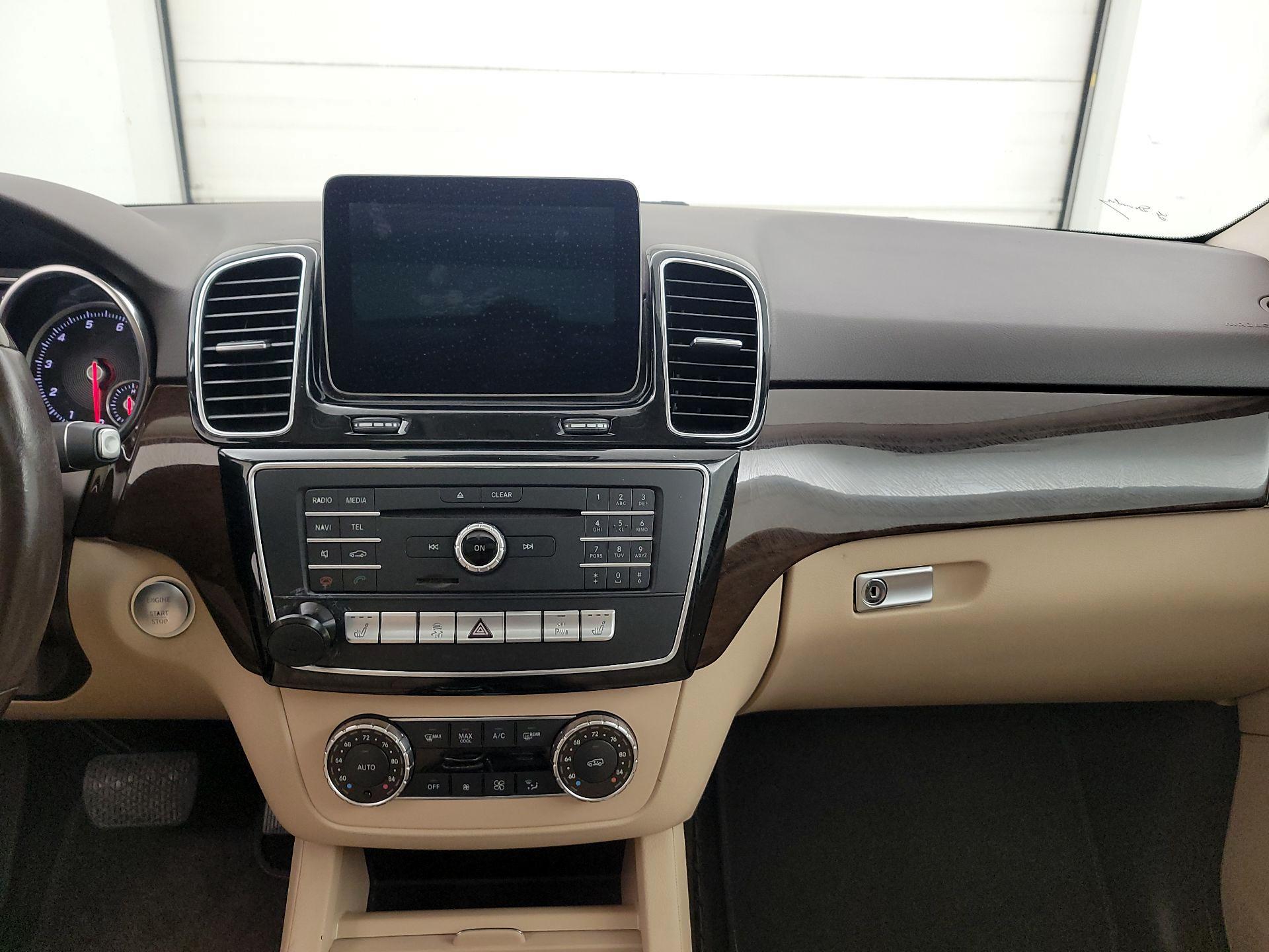 Thumbnail: 2018 Mercedes-Benz GLE - 9