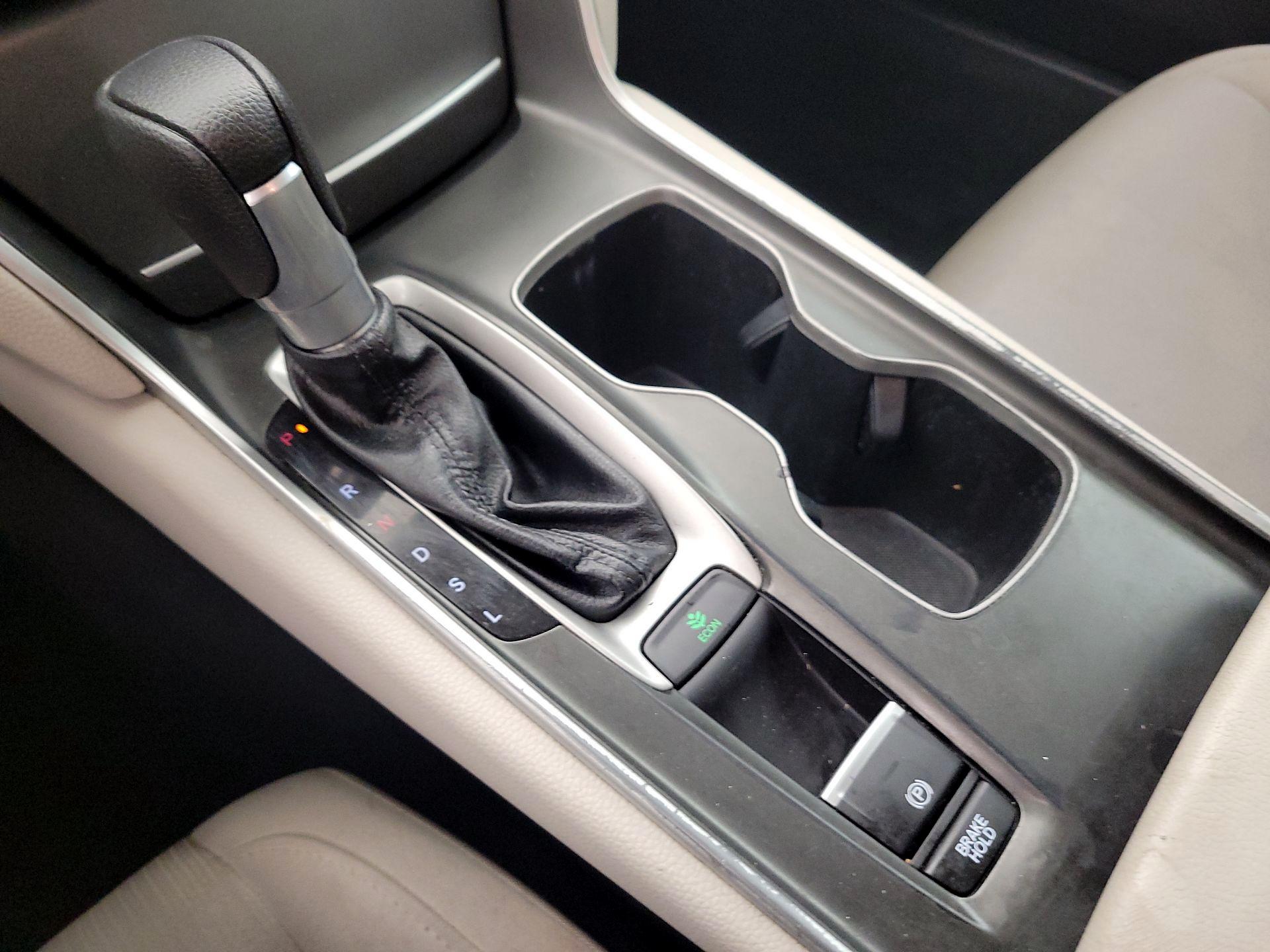 Thumbnail: 2018 Honda Accord - 17