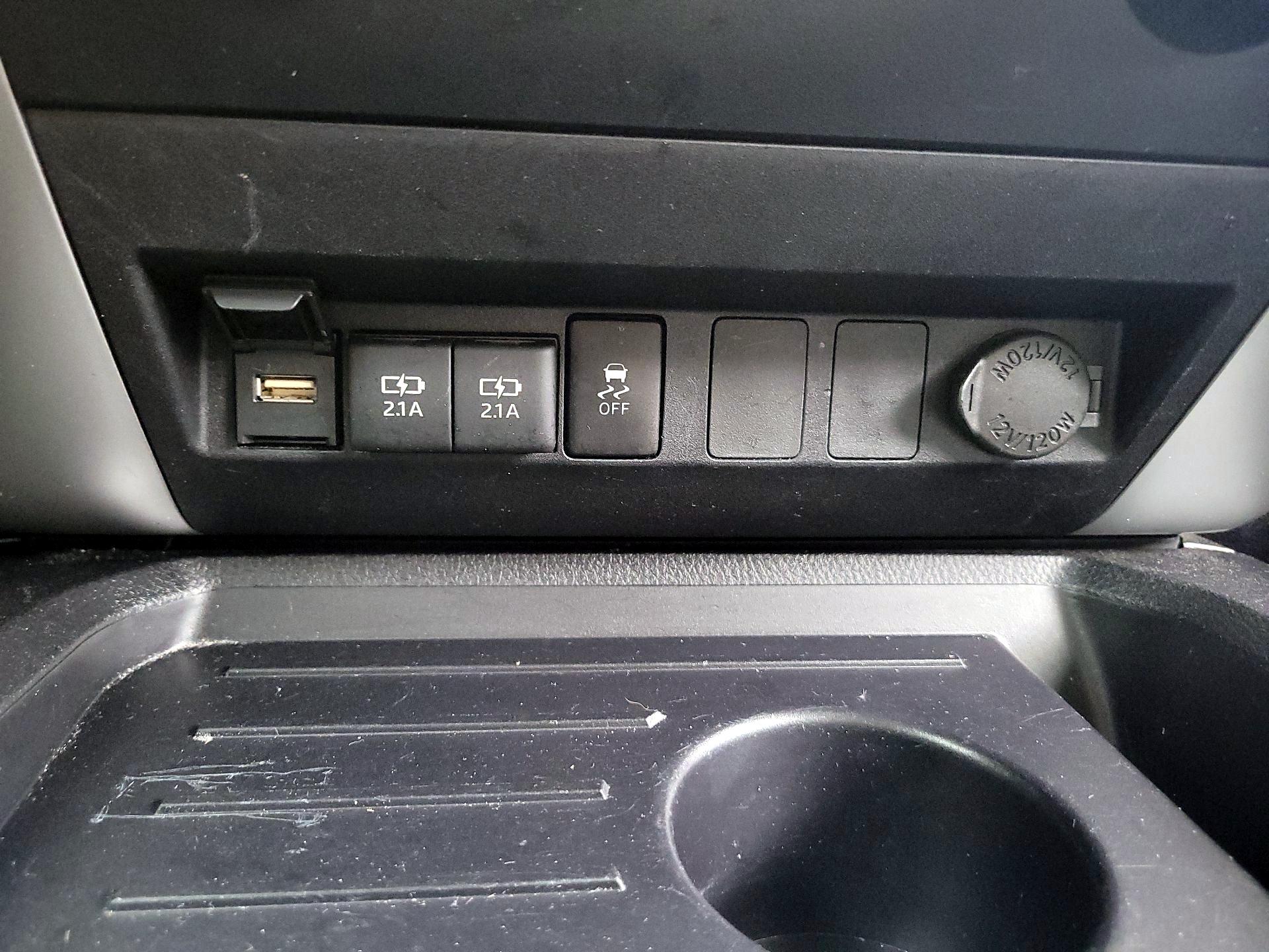 Thumbnail: 2020 Toyota Tundra - 19