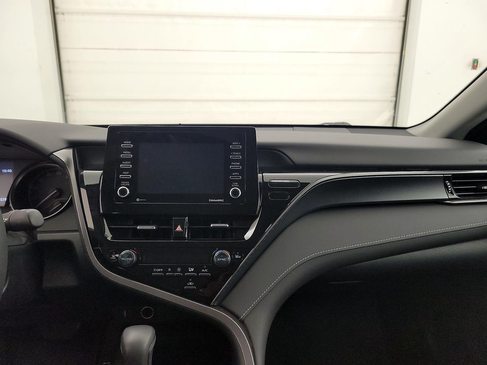 Thumbnail: 2022 Toyota Camry - 9