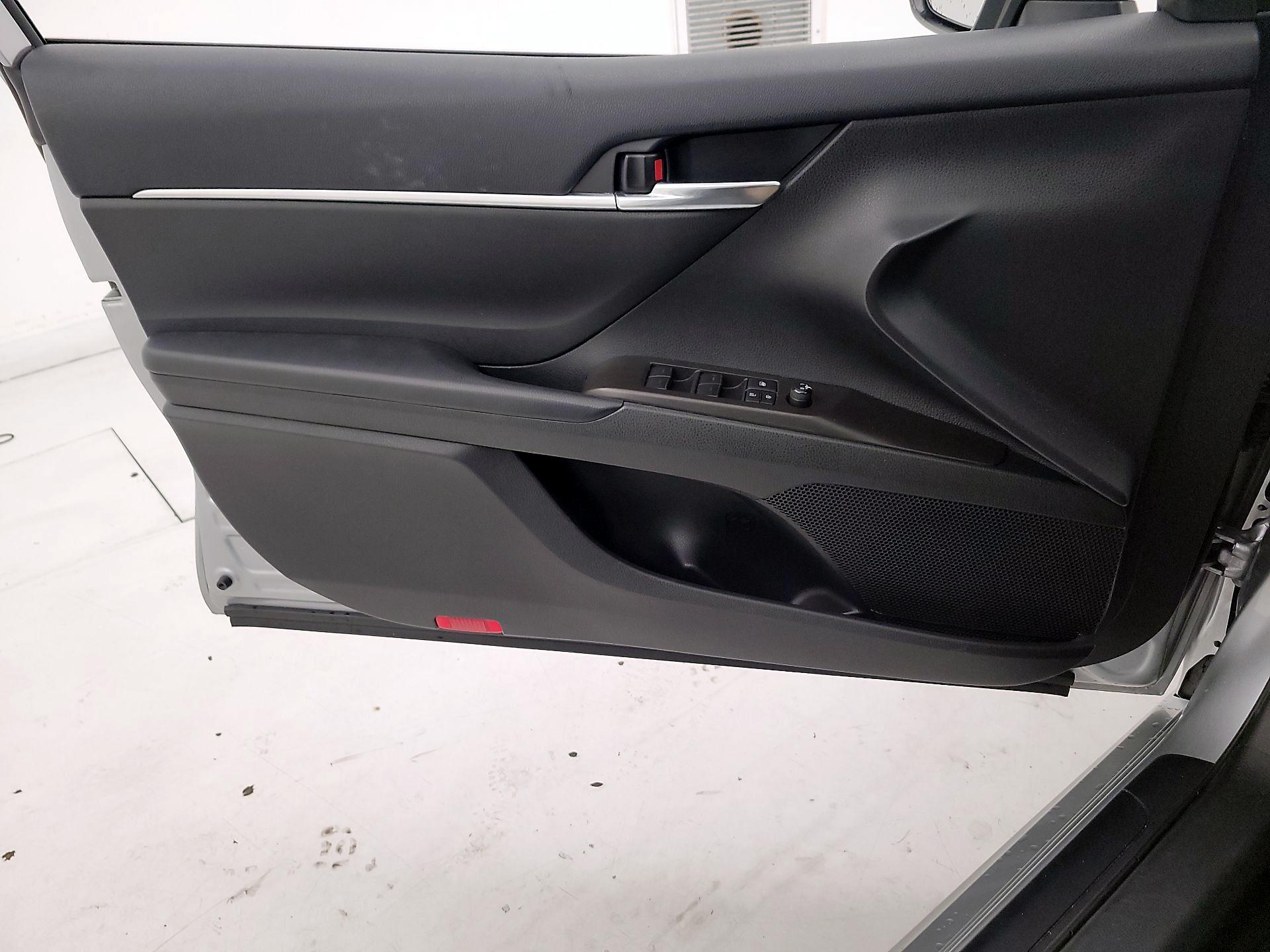 Thumbnail: 2022 Toyota Camry - 12