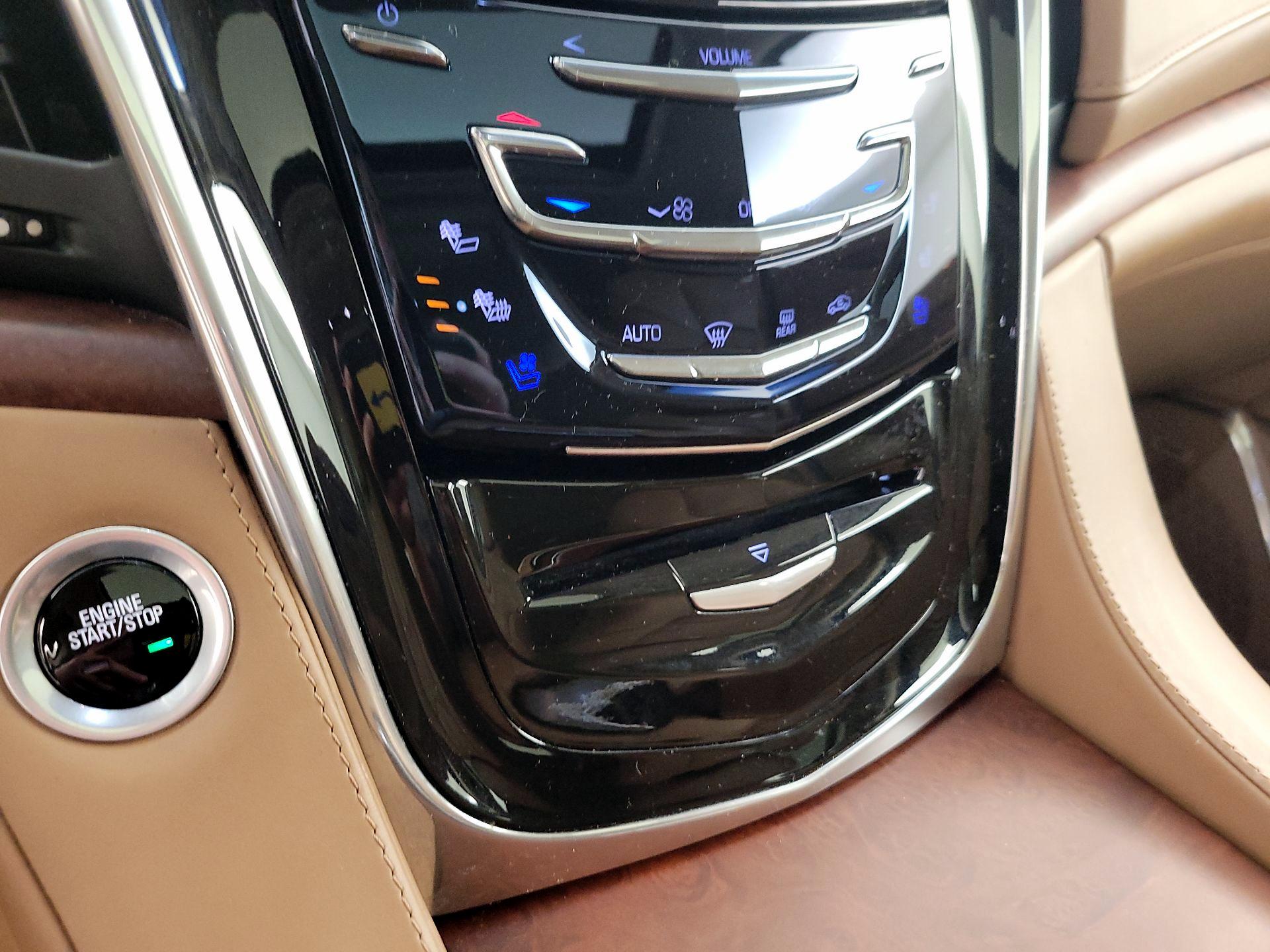 Thumbnail: 2016 Cadillac Escalade - 16