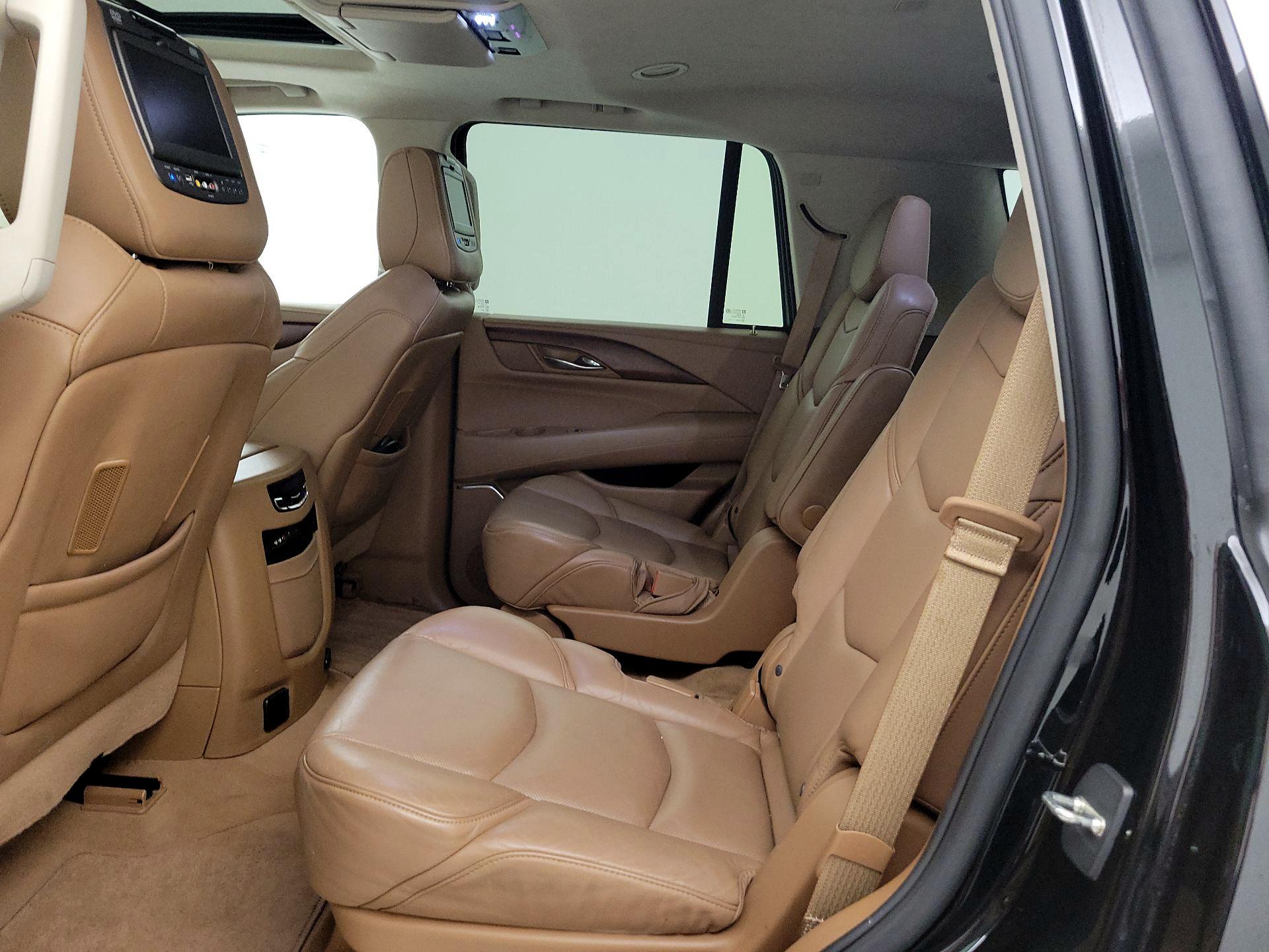 Thumbnail: 2016 Cadillac Escalade - 19