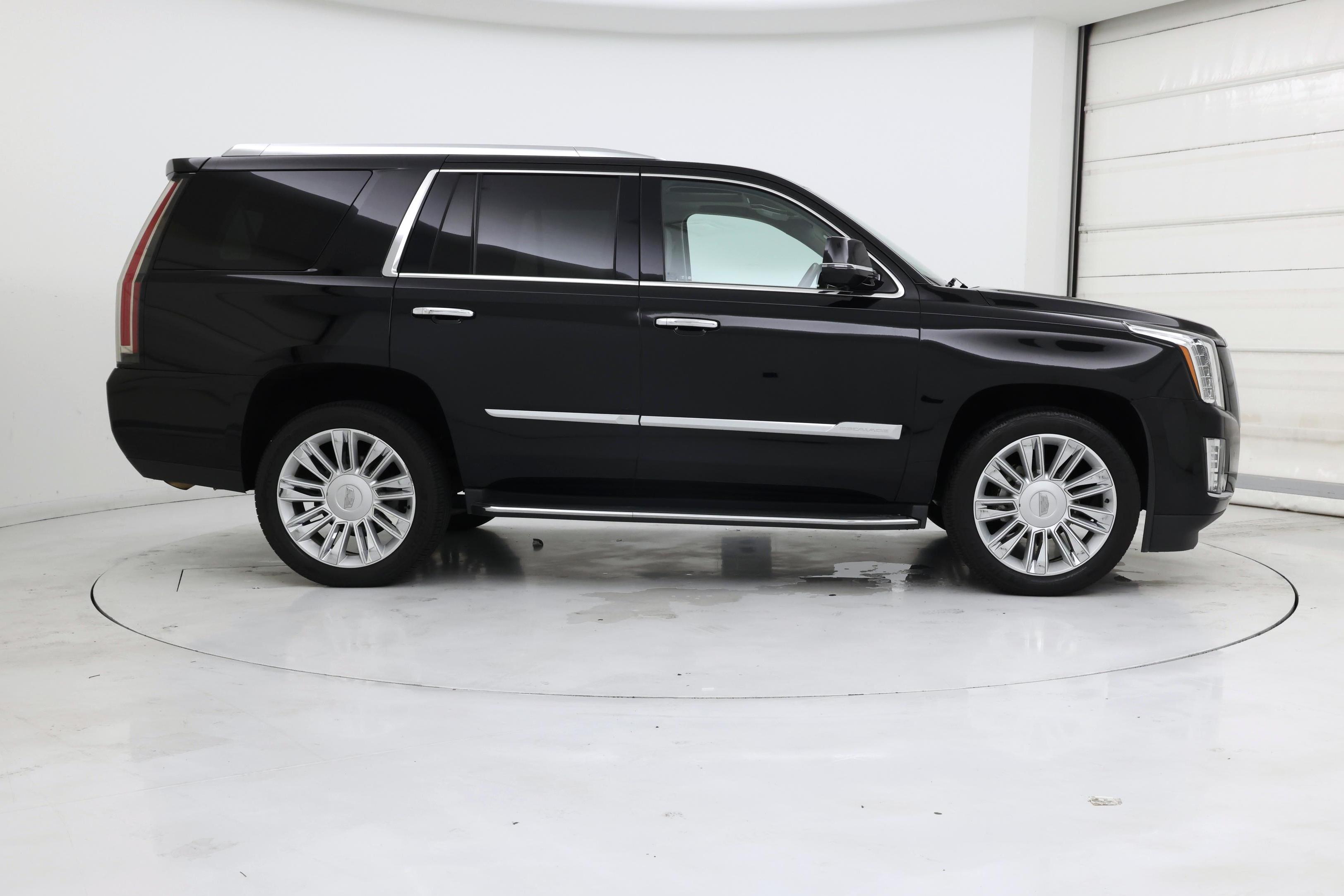 Thumbnail: 2016 Cadillac Escalade - 7