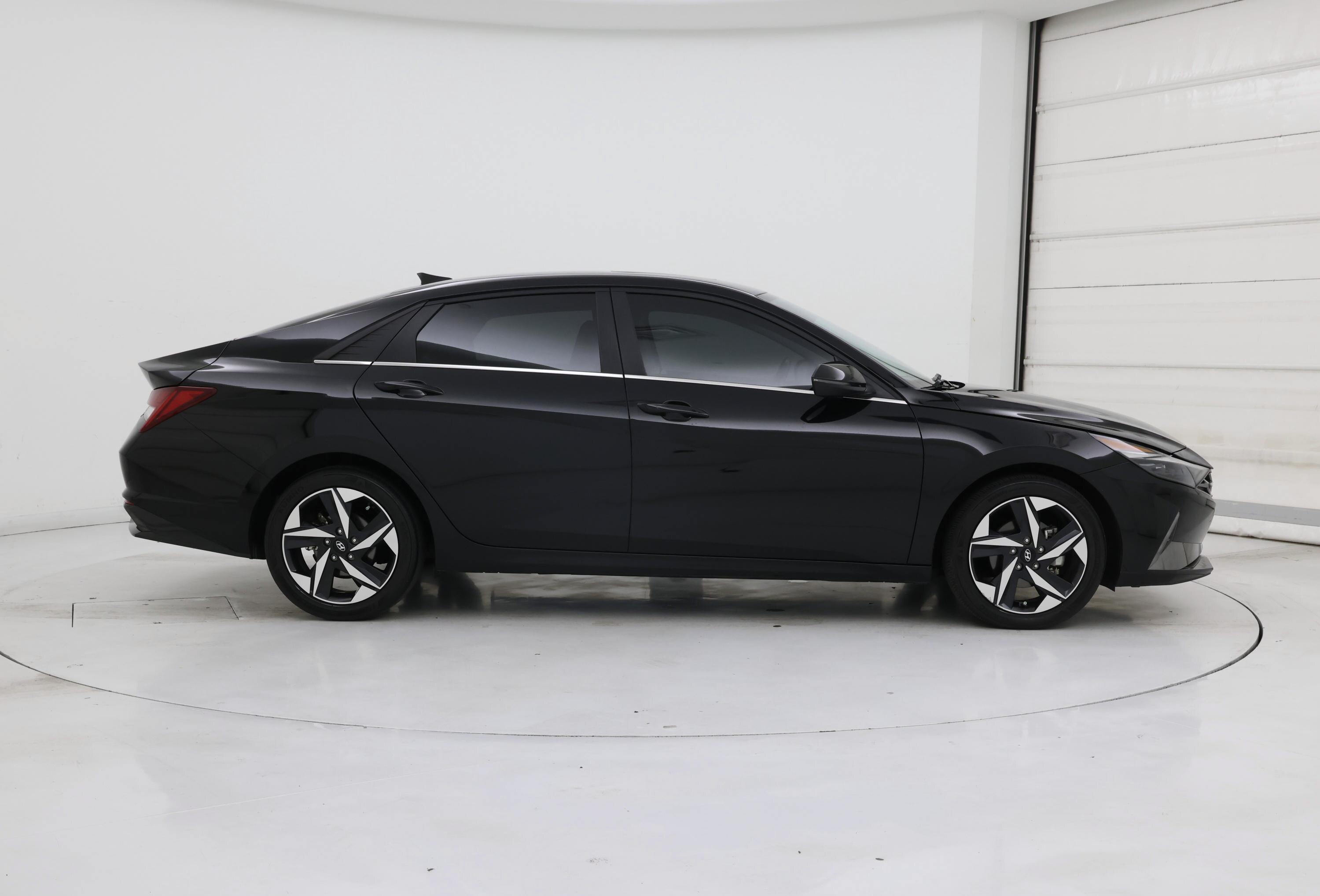 Thumbnail: 2023 Hyundai Elantra - 7