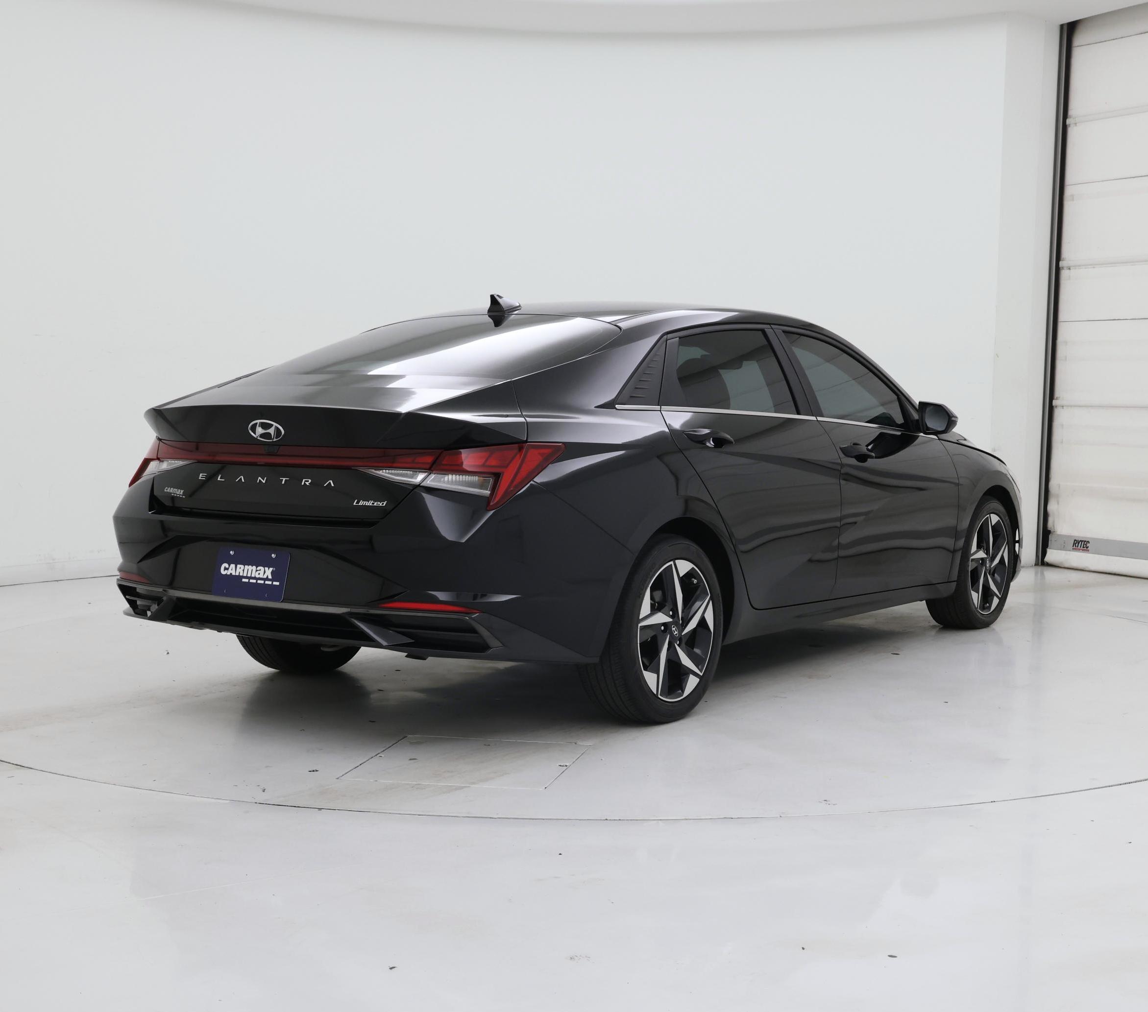 Thumbnail: 2023 Hyundai Elantra - 8