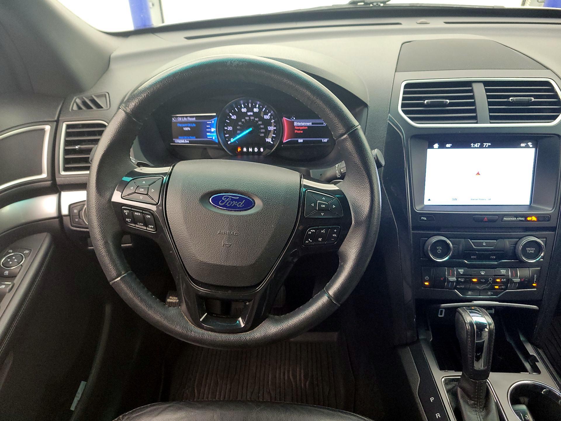 Thumbnail: 2017 Ford Explorer - 10