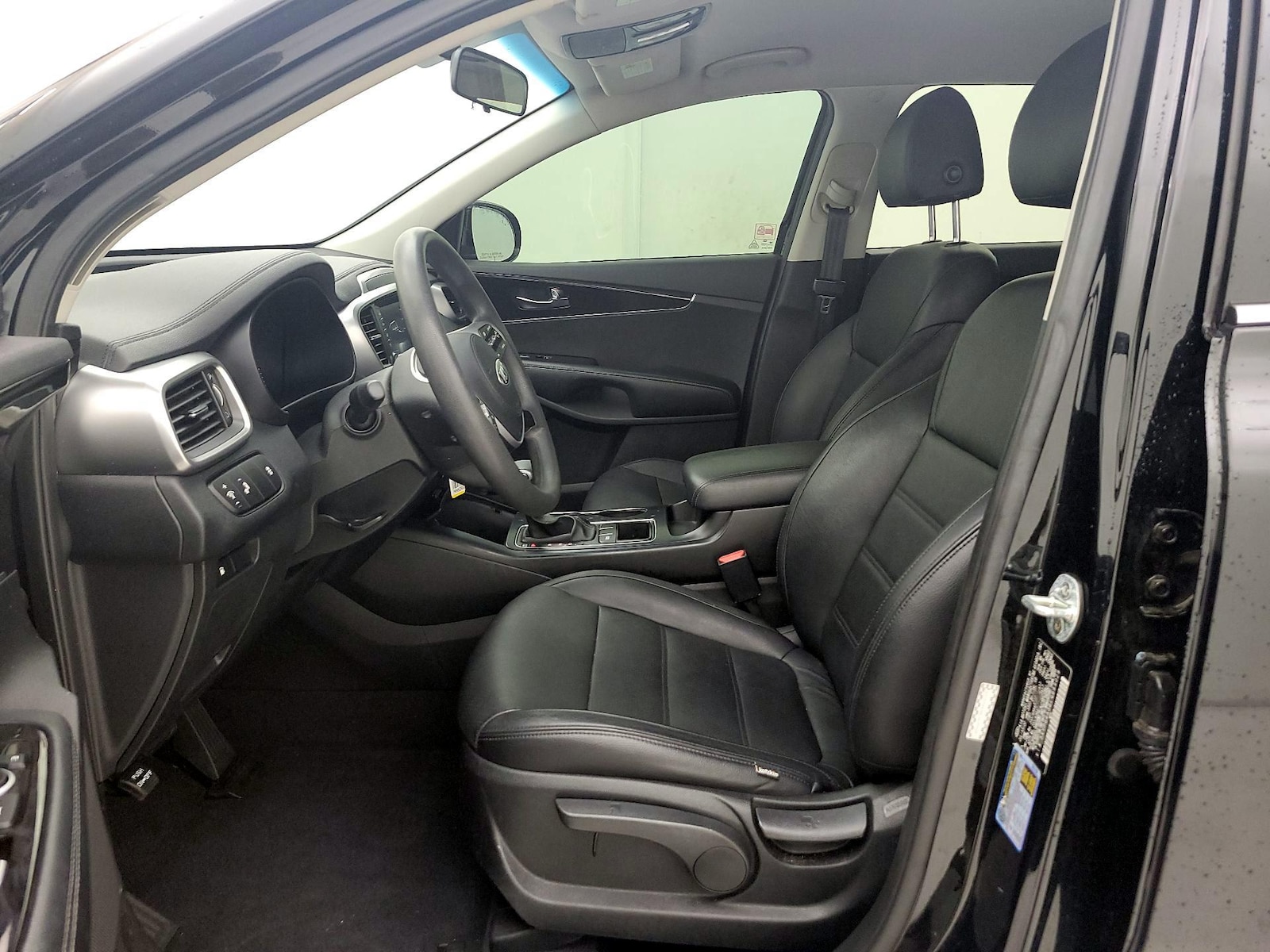 2020 Kia Sorento LX - Photo 12
