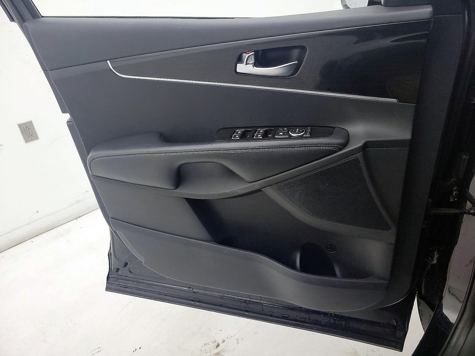 2020 Kia Sorento LX - Photo 13