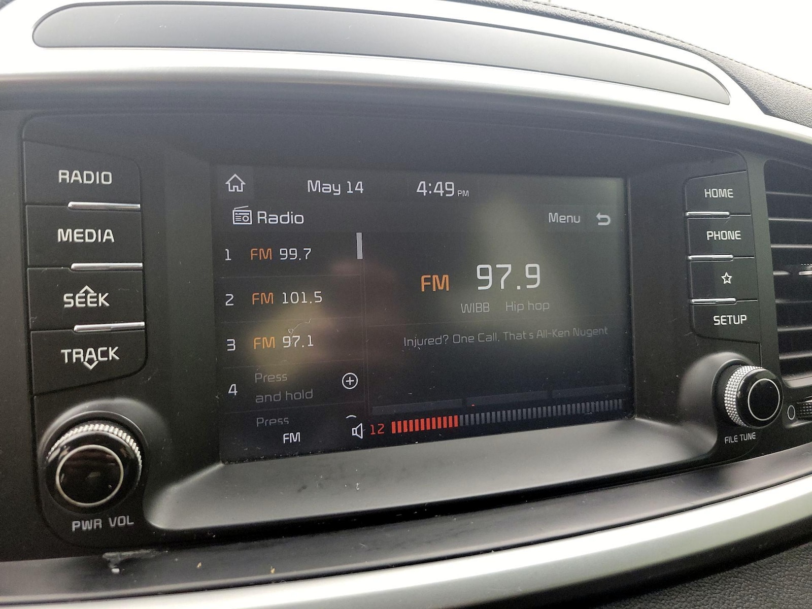 2020 Kia Sorento LX - Photo 16
