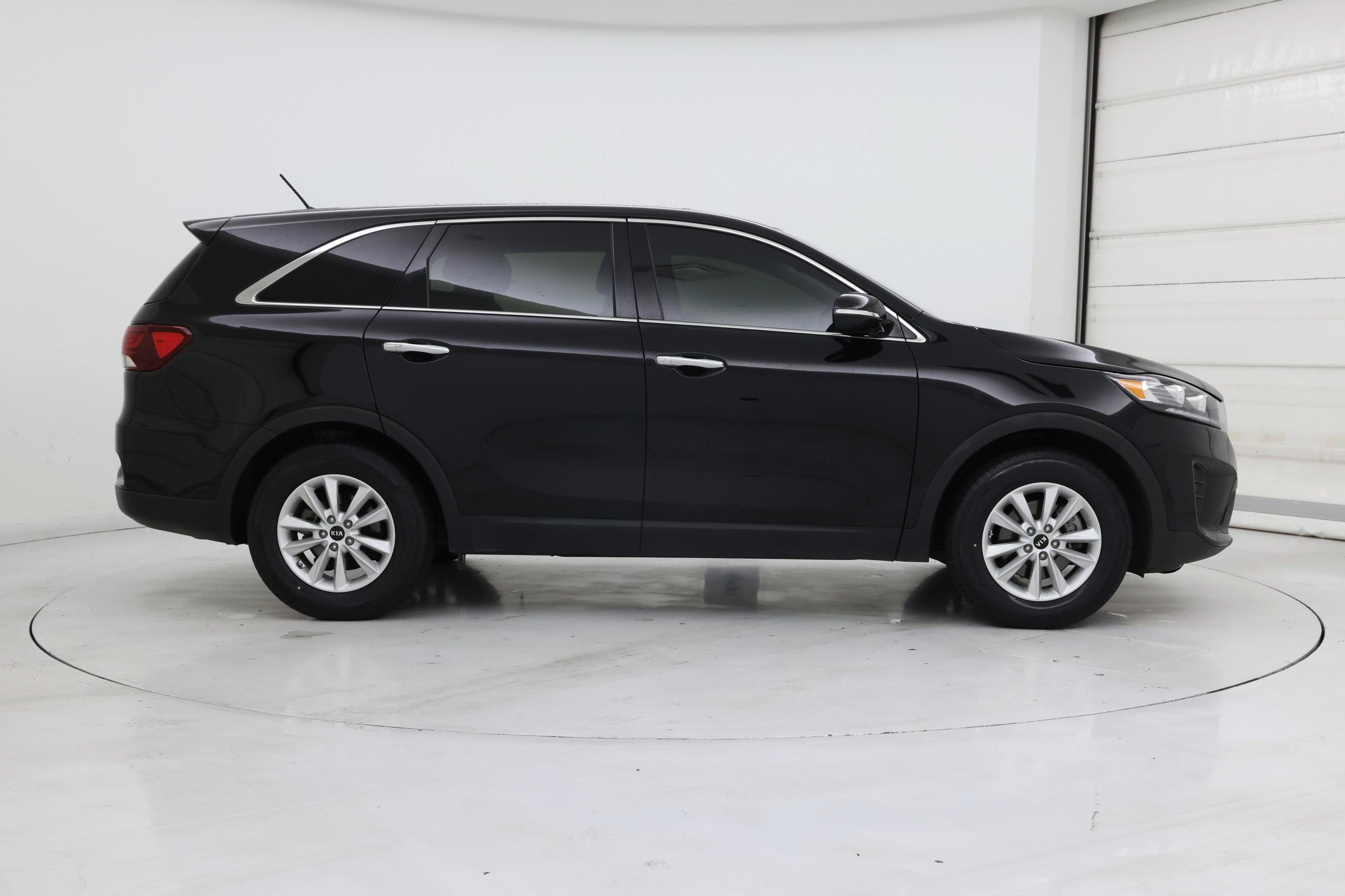 Thumbnail: 2020 Kia Sorento - 7