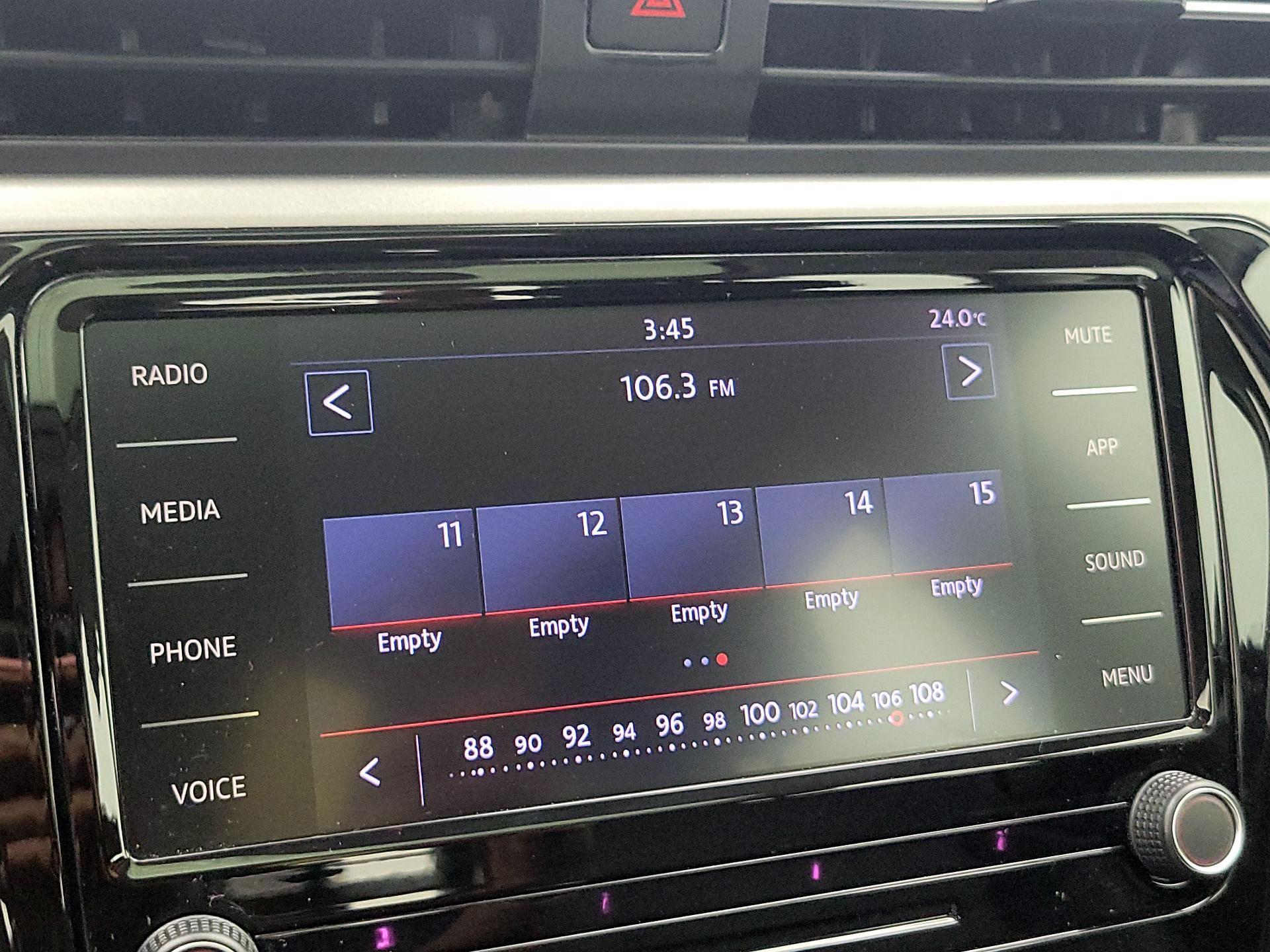 Thumbnail: 2021 Volkswagen Passat - 15