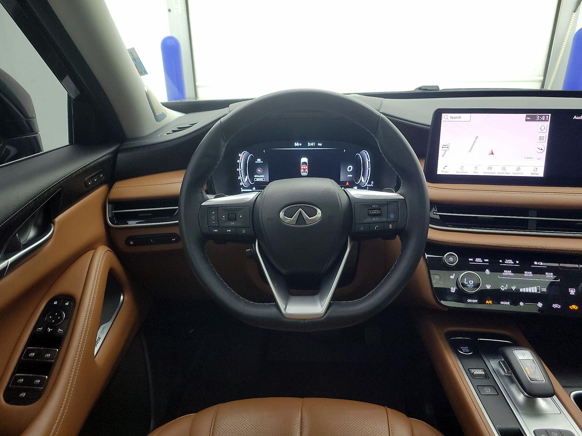 Thumbnail: 2023 INFINITI QX60 - 10