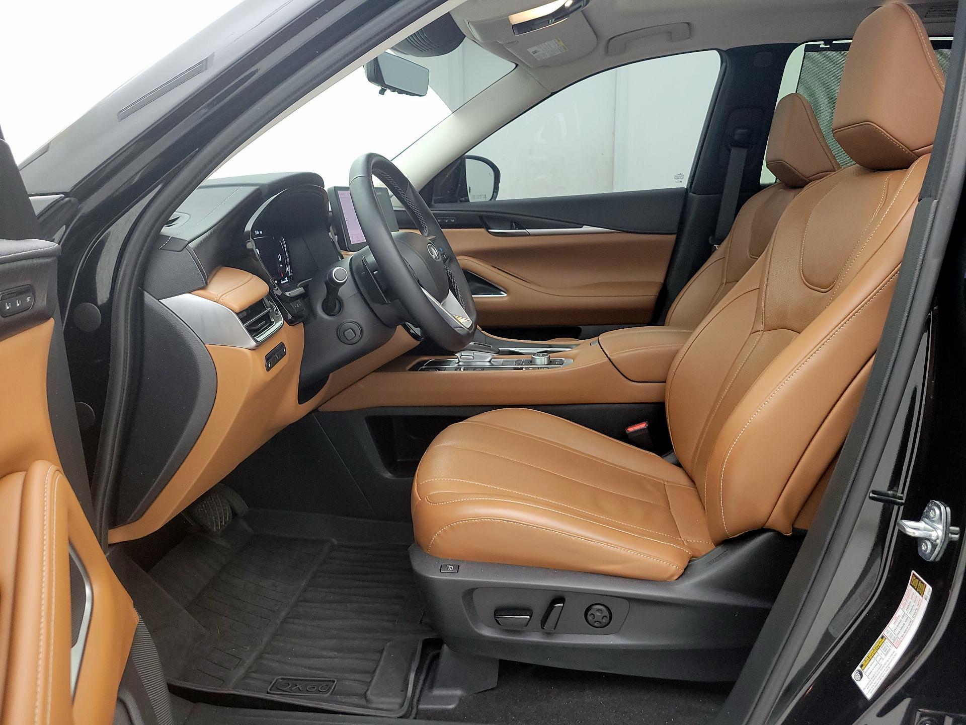 Thumbnail: 2023 INFINITI QX60 - 11