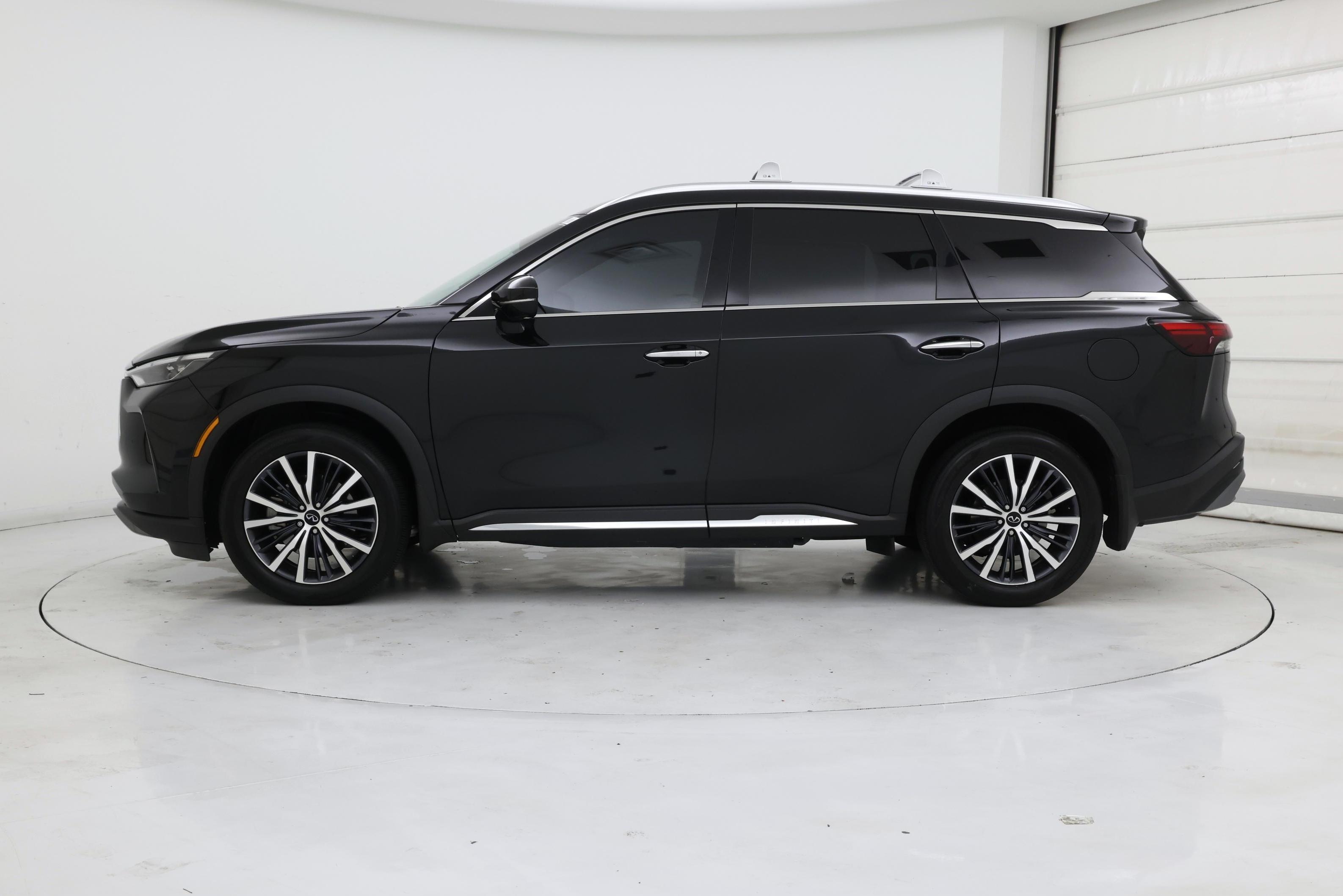 Thumbnail: 2023 INFINITI QX60 - 3