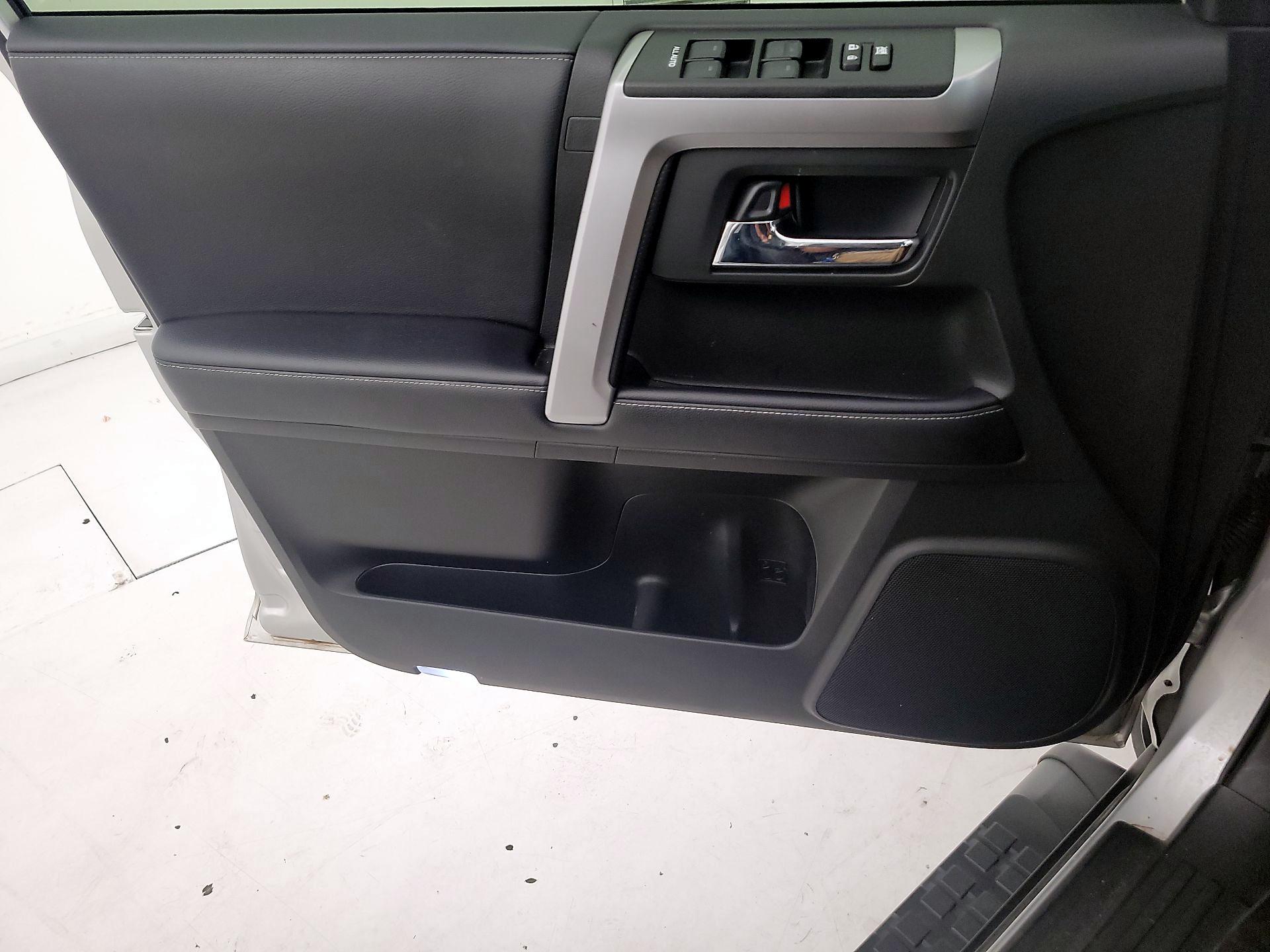 Thumbnail: 2022 Toyota 4Runner - 12