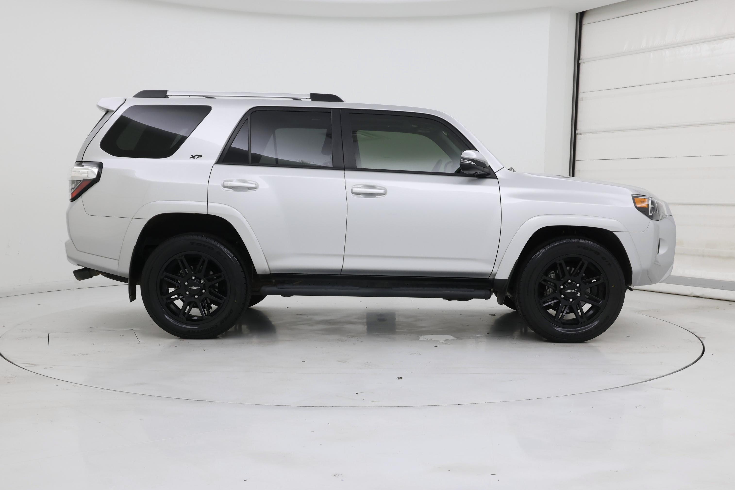 Thumbnail: 2022 Toyota 4Runner - 7