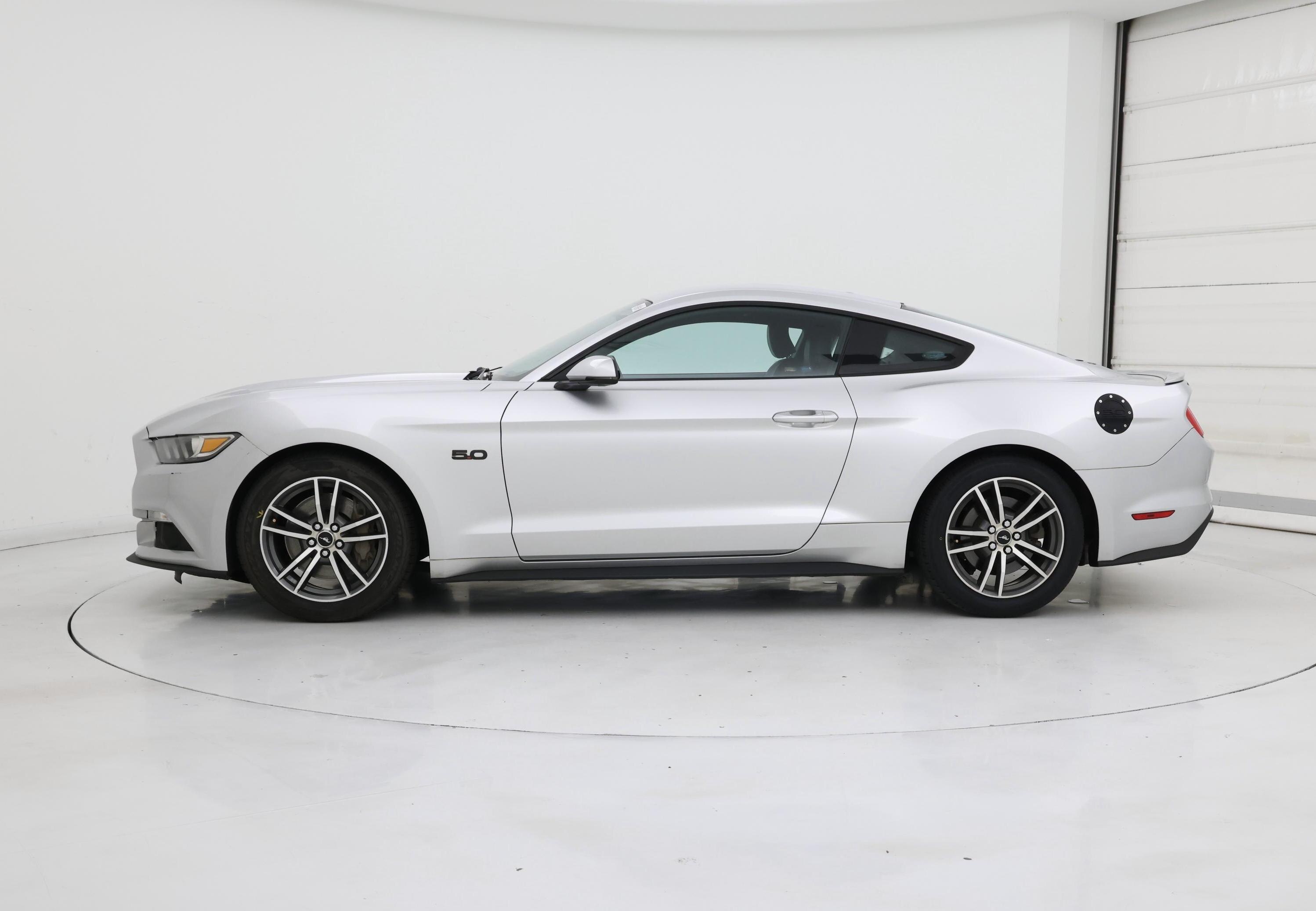 Thumbnail: 2015 Ford Mustang - 3