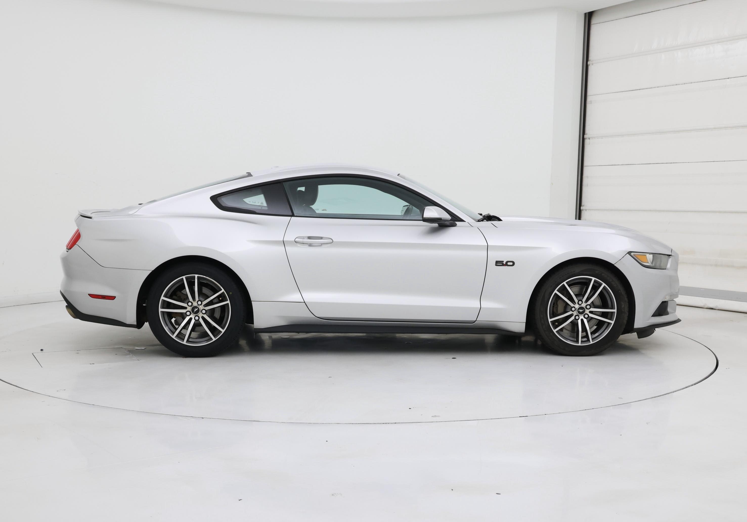 Thumbnail: 2015 Ford Mustang - 7
