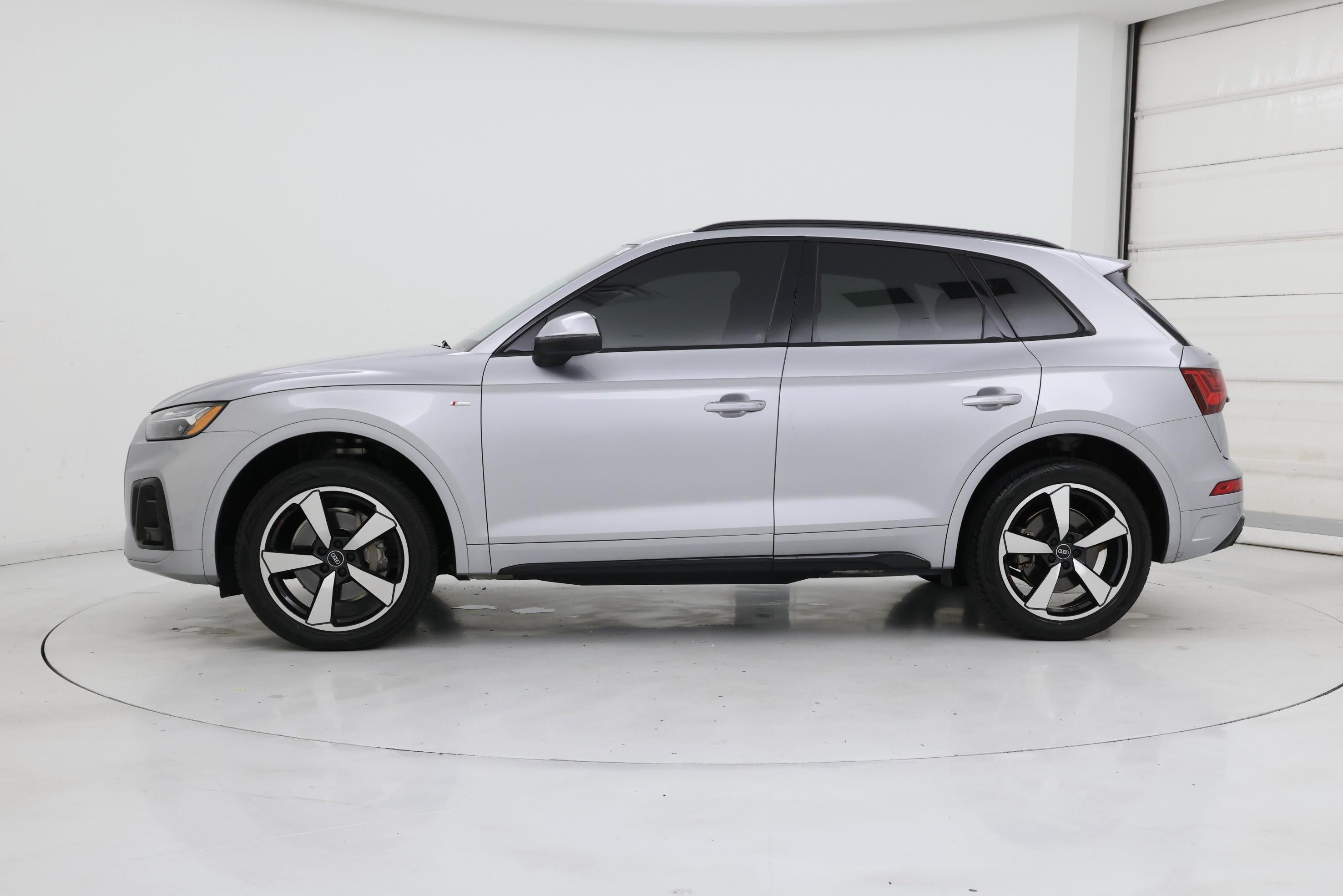 Thumbnail: 2022 Audi Q5 - 3